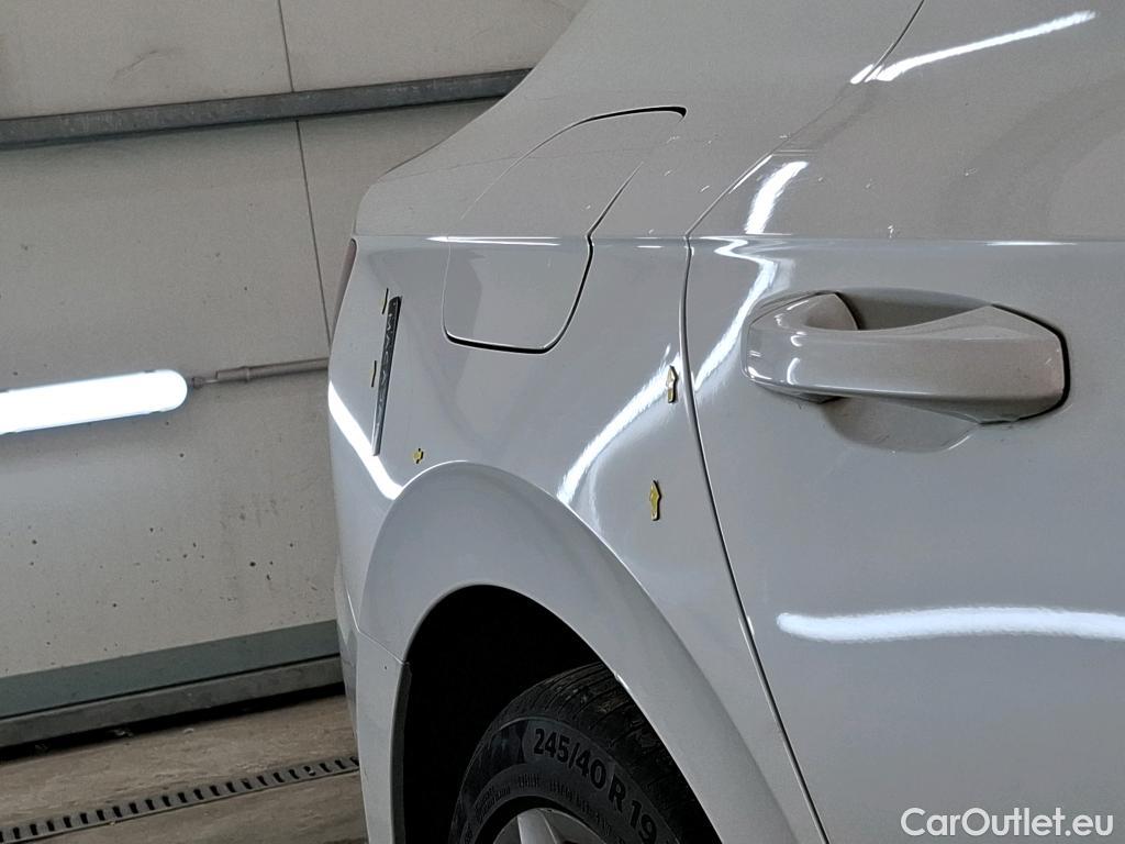  Volkswagen  Arteon VOLKSWAGEN  / 2017 / 5P / Berline 2.0 TDI 190 DSG7 4X4 ELEGANCE EXCLUSIVE #4