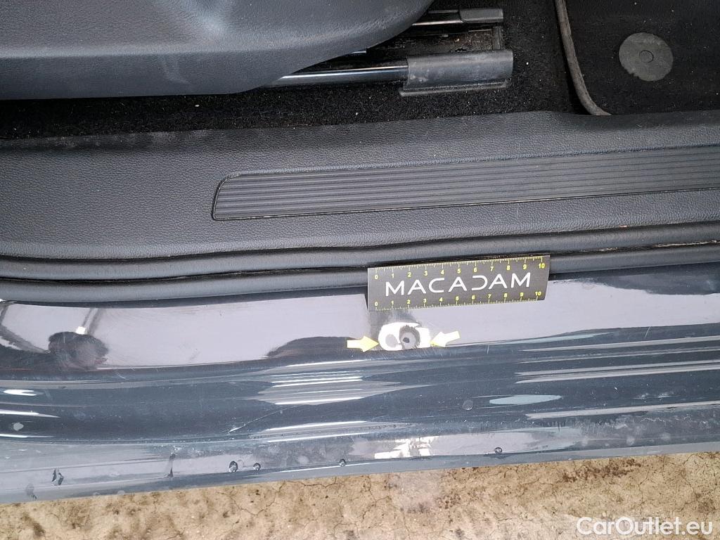  Volkswagen  Touran  Lounge Business BMT/Start-Stopp 2.0 TDI 150CV BVA7 E6d #11