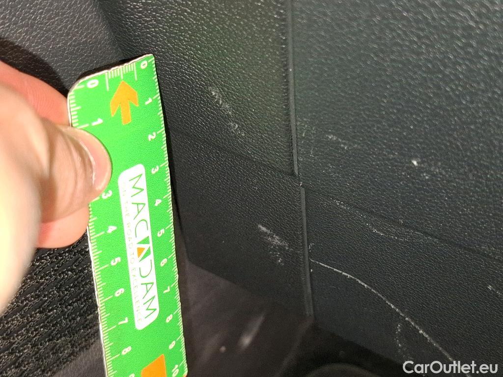  Volkswagen  Tiguan VOLKSWAGEN  / 2020 / 5P / SUV 2.0 TDI 150 BVM6 Life Business #22