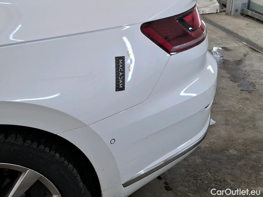  Volkswagen  Arteon VOLKSWAGEN  / 2017 / 5P / Berline 2.0 TDI 190 DSG7 4X4 ELEGANCE EXCLUSIVE #17