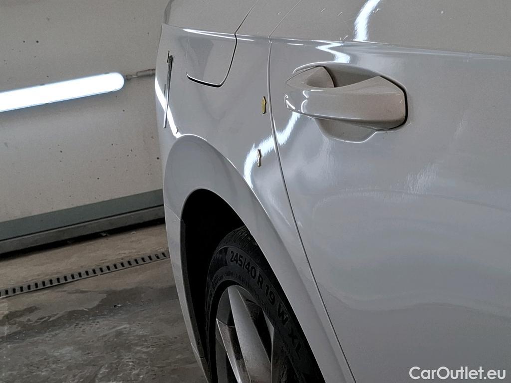  Volkswagen  Arteon VOLKSWAGEN  / 2017 / 5P / Berline 2.0 TDI 190 DSG7 4X4 ELEGANCE EXCLUSIVE #5