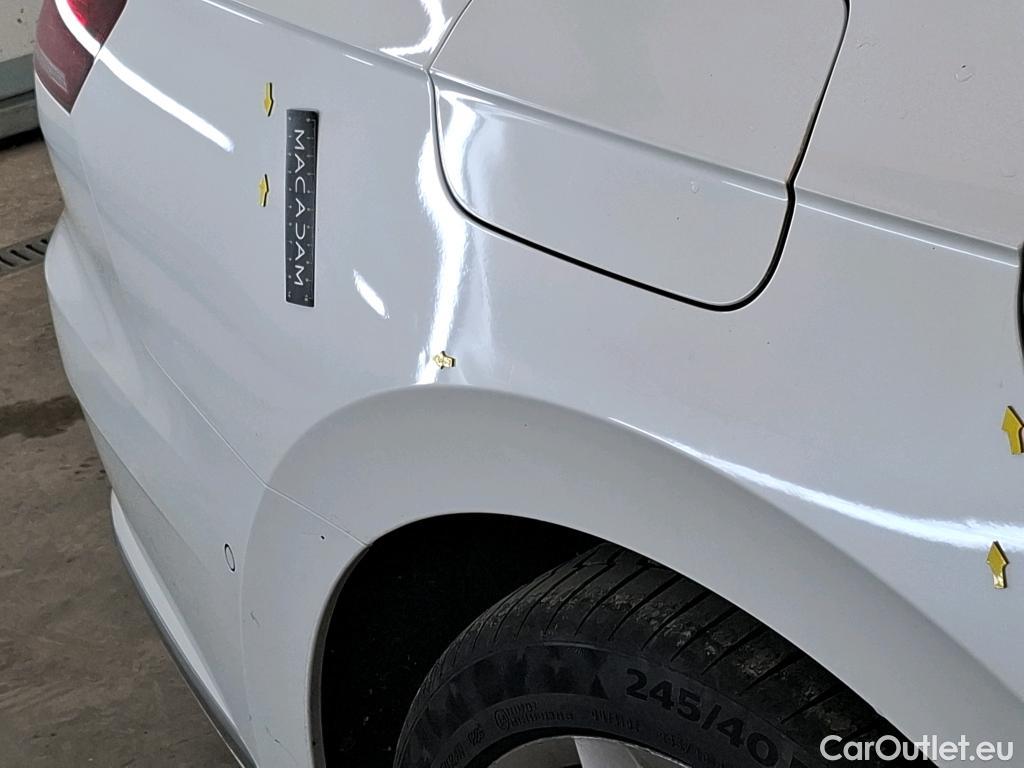  Volkswagen  Arteon VOLKSWAGEN  / 2017 / 5P / Berline 2.0 TDI 190 DSG7 4X4 ELEGANCE EXCLUSIVE #3