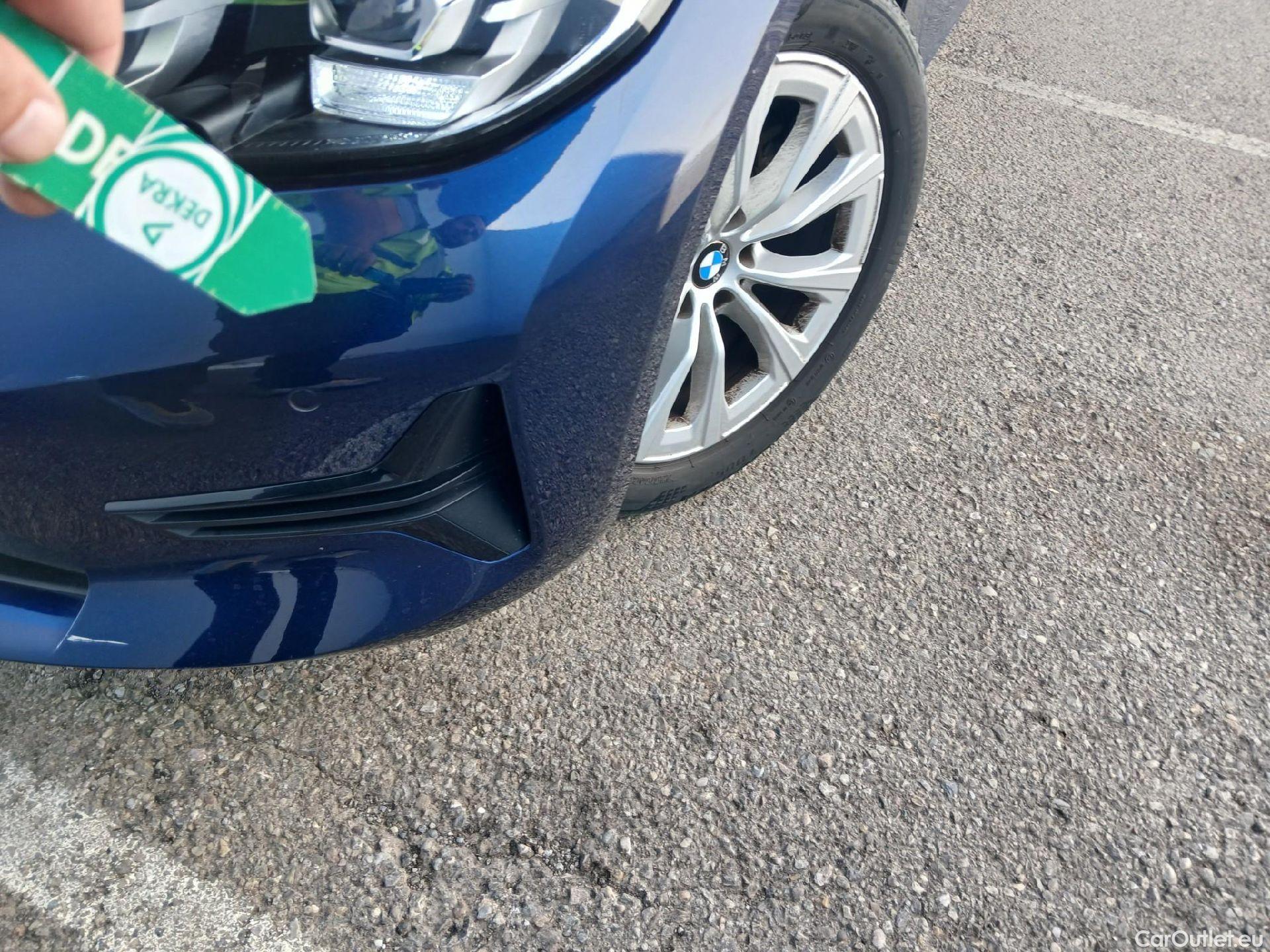  Bmw  Serie 3 BMW  / 2015 / 5P / familiar 318d Touring #12