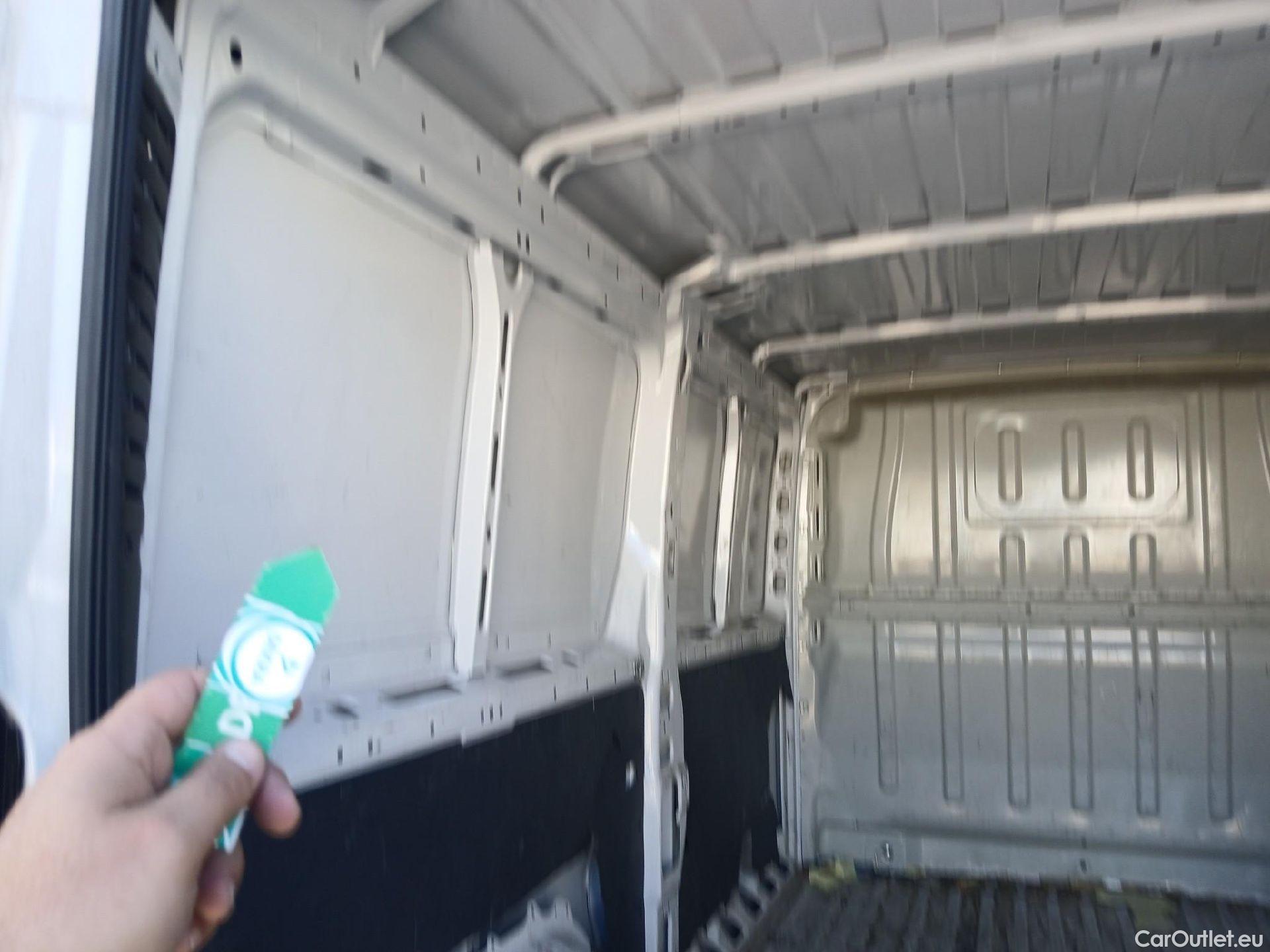  Peugeot  Boxer PEUGEOT  / 2014 / 4P / furgón 333 L2 H1 BHDI 103kW (140CV) S&S 6 V. M (AC) #17