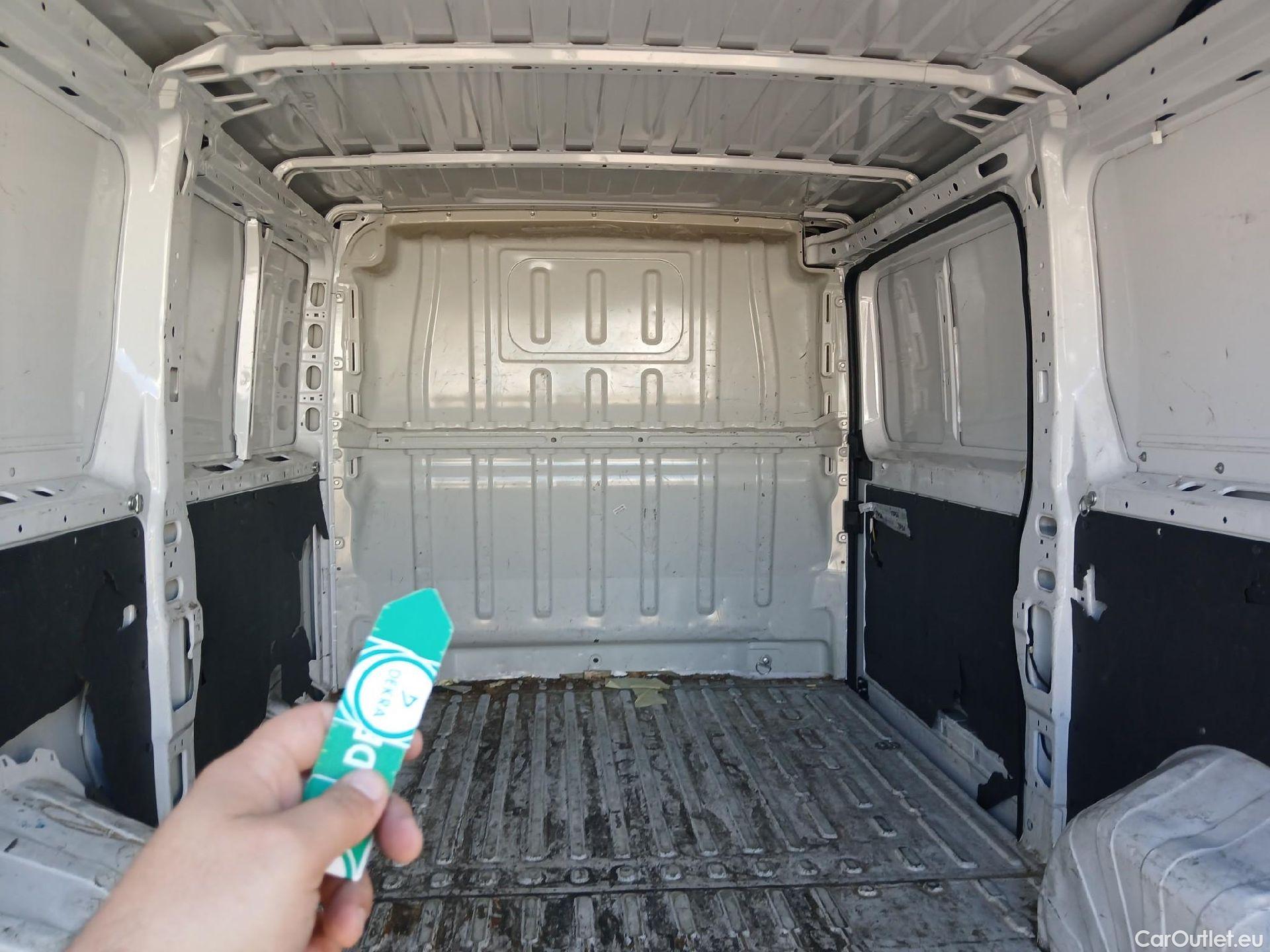  Peugeot  Boxer PEUGEOT  / 2014 / 4P / furgón 333 L2 H1 BHDI 103kW (140CV) S&S 6 V. M (AC) #16