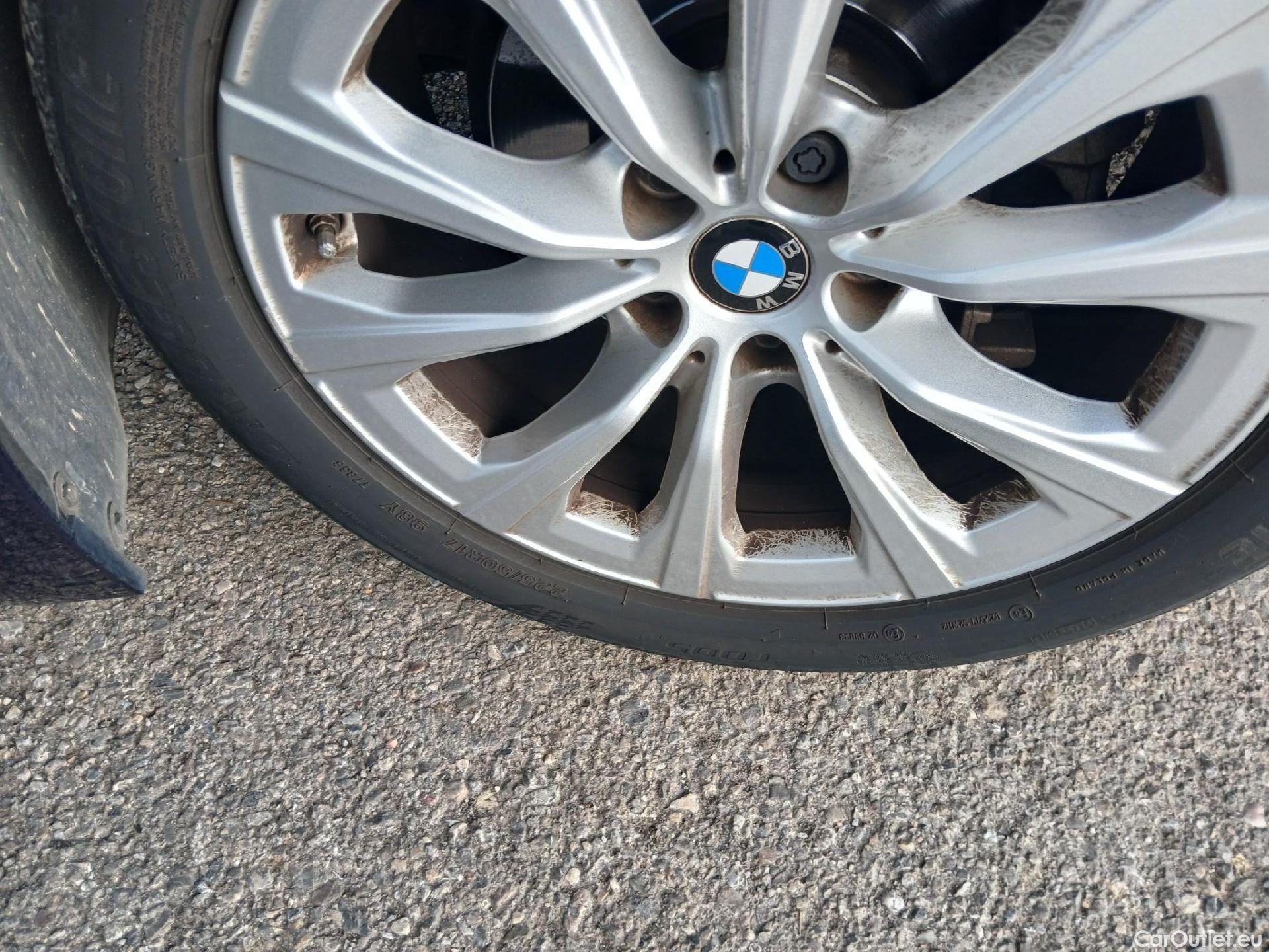  Bmw  Serie 3 BMW  / 2015 / 5P / familiar 318d Touring #16