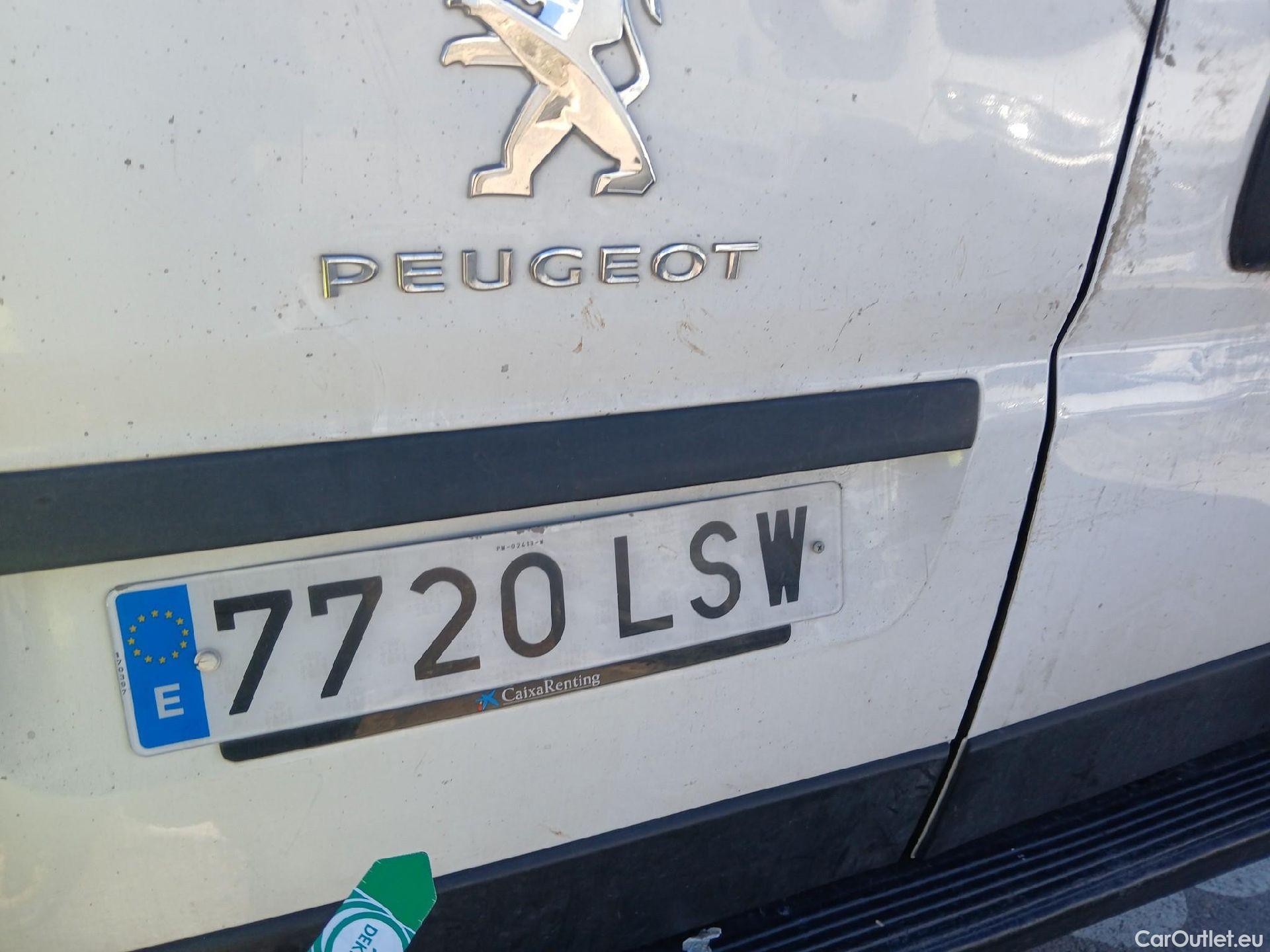  Peugeot  Boxer PEUGEOT  / 2014 / 4P / furgón 333 L2 H1 BHDI 103kW (140CV) S&S 6 V. M (AC) #75