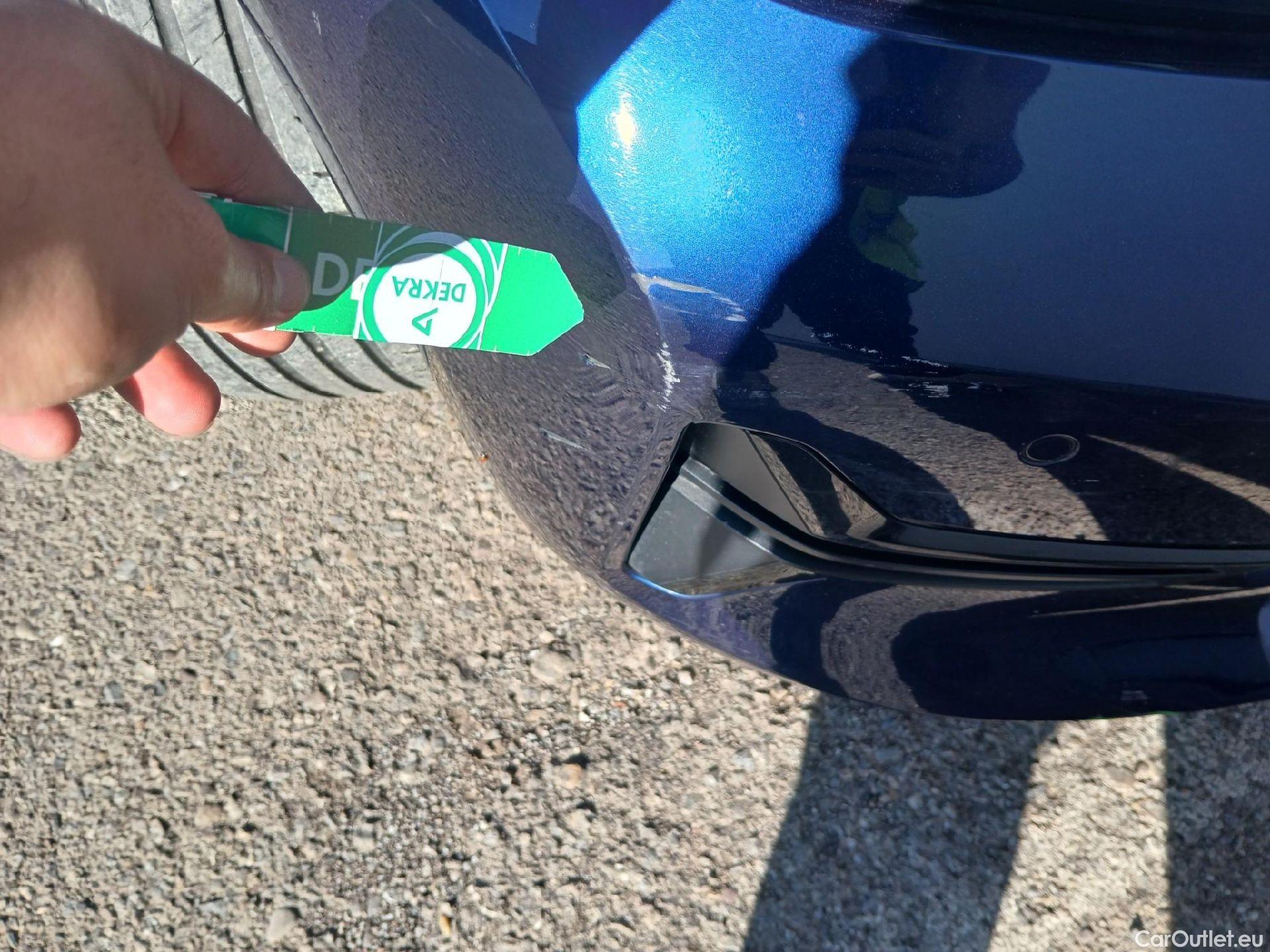  Bmw  Serie 3 BMW  / 2015 / 5P / familiar 318d Touring #11