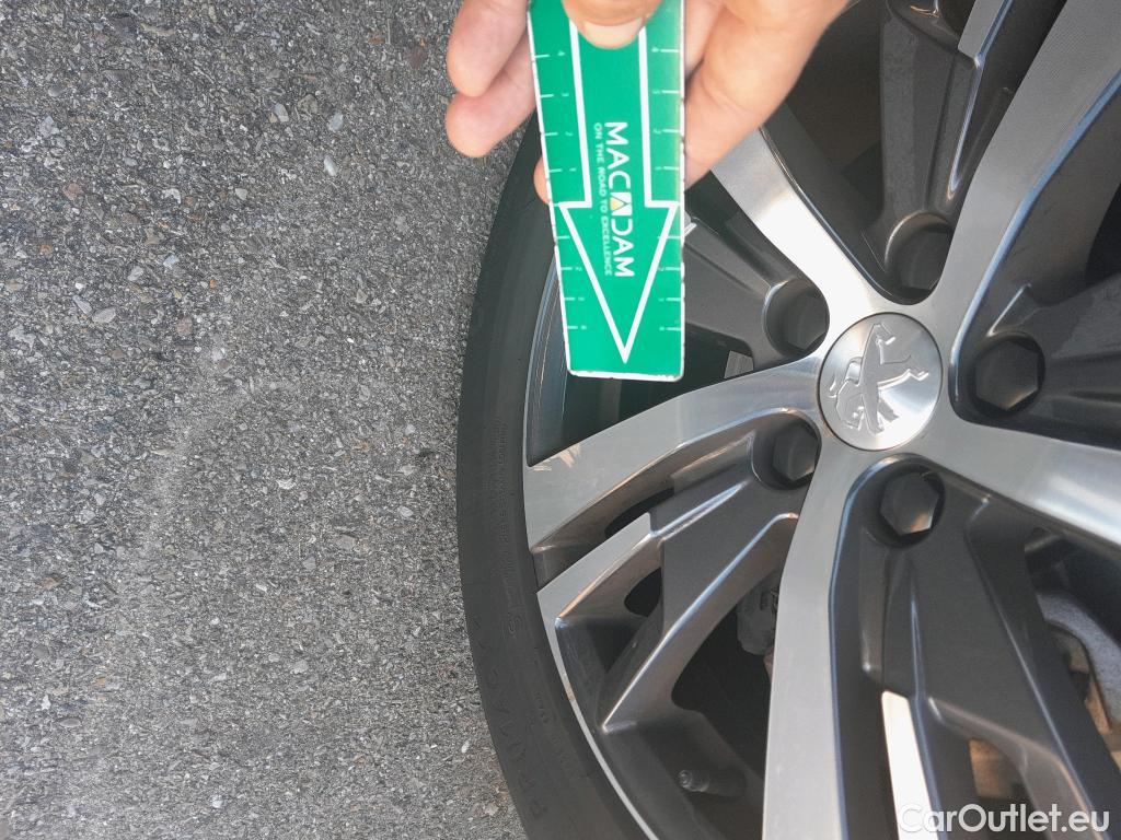  Peugeot  3008 PEUGEOT  / 2020 / 5P / todoterreno 1.5 BlueHDi 96kW S&S Allure Pack EAT8 #8