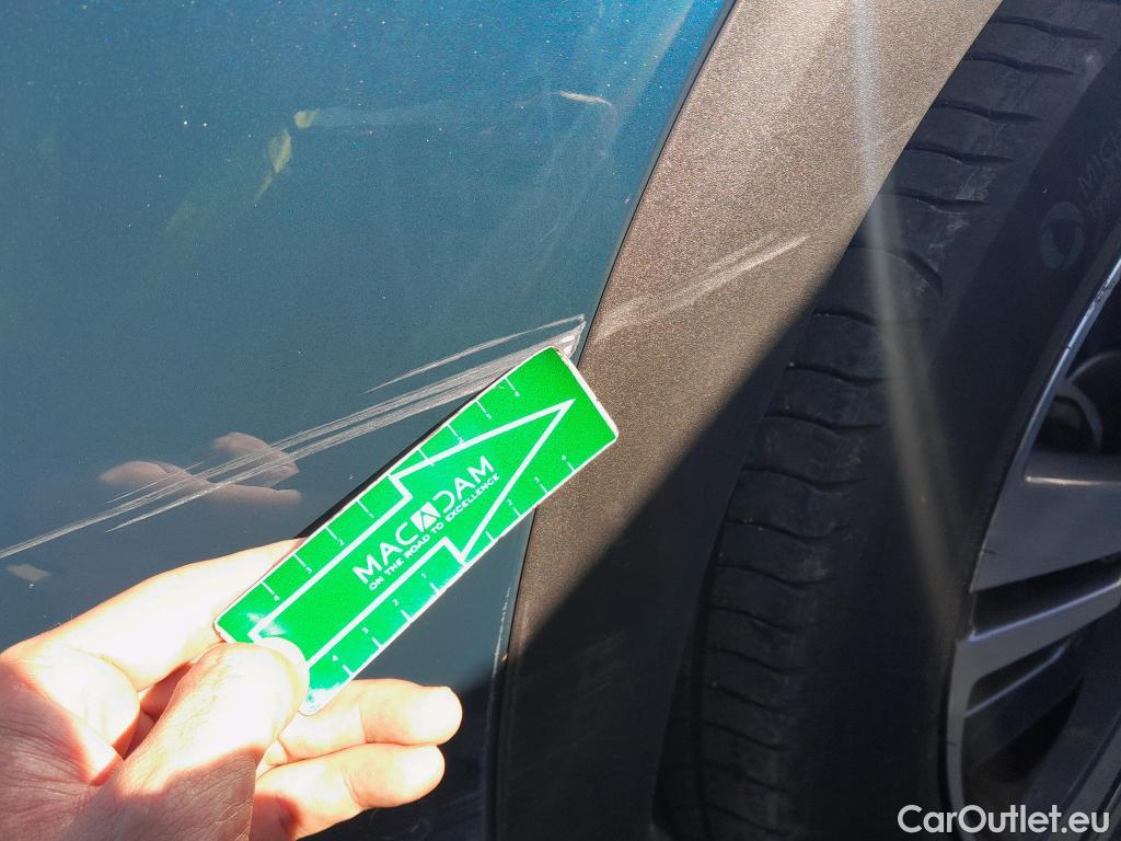  Peugeot  3008 PEUGEOT  / 2020 / 5P / todoterreno 1.5 BlueHDi 96kW S&S Allure Pack EAT8 #31