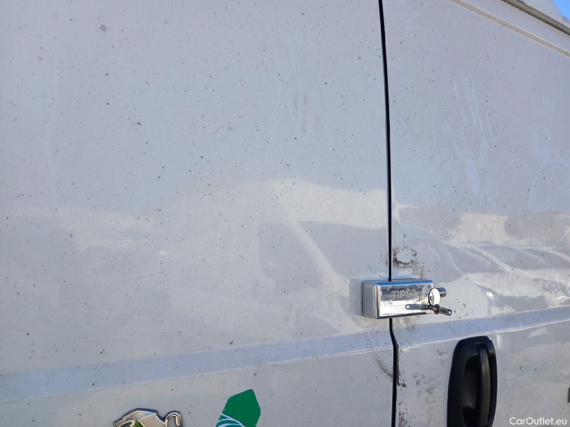  Peugeot  Boxer PEUGEOT  / 2014 / 4P / furgón 333 L2 H1 BHDI 103kW (140CV) S&S 6 V. M (AC) #74