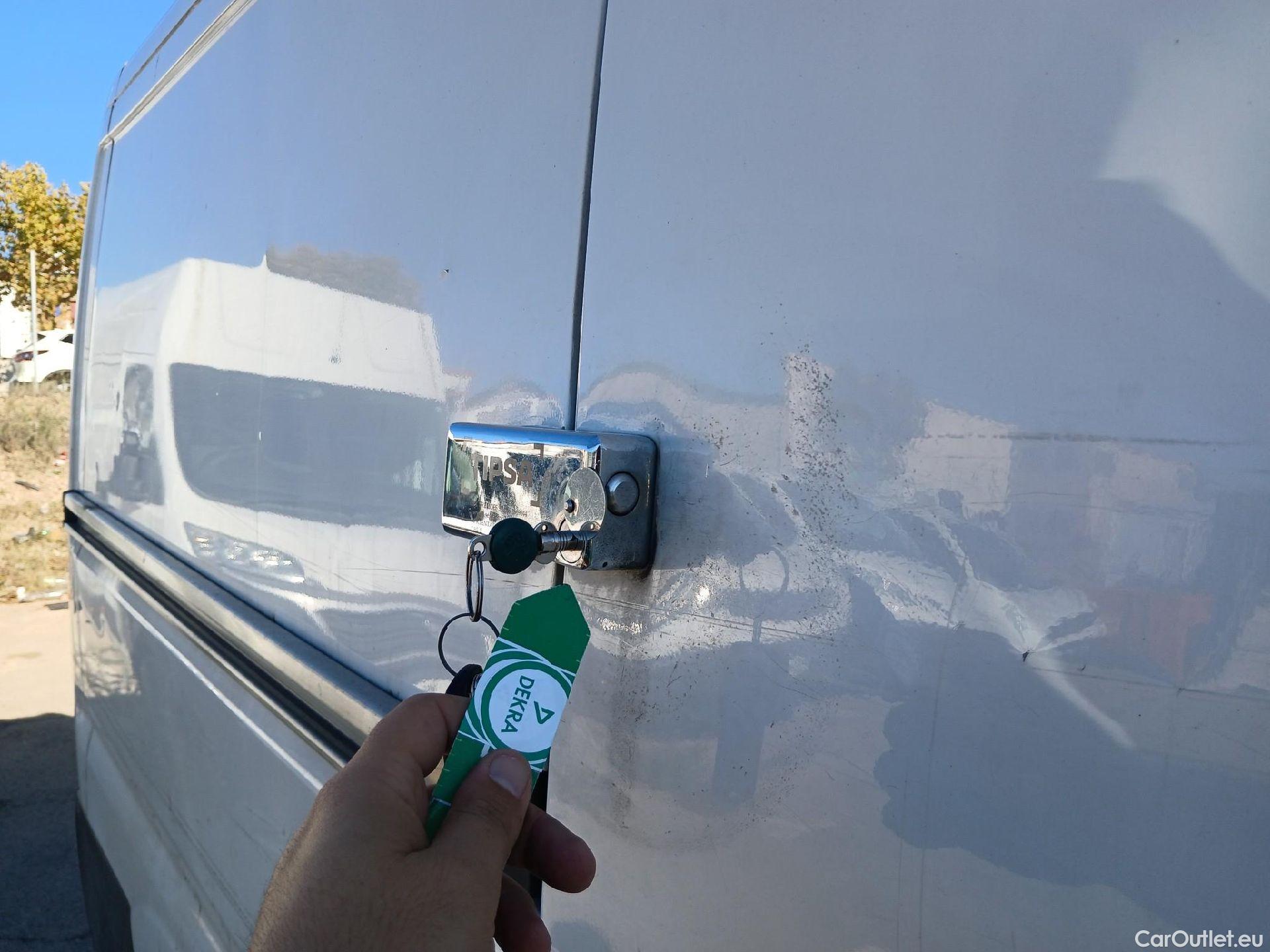  Peugeot  Boxer PEUGEOT  / 2014 / 4P / furgón 333 L2 H1 BHDI 103kW (140CV) S&S 6 V. M (AC) #83