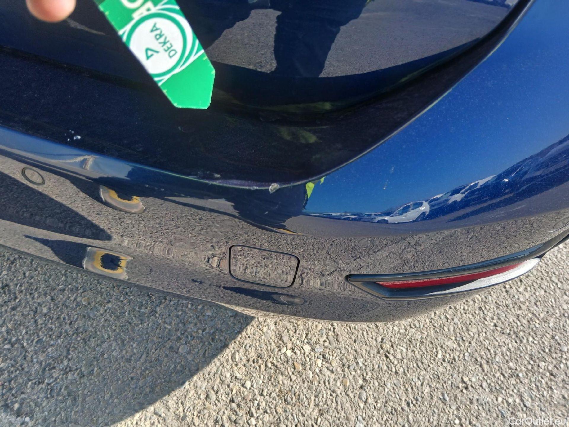  Bmw  Serie 3 BMW  / 2015 / 5P / familiar 318d Touring #25