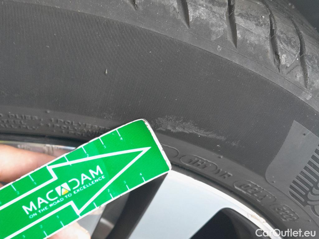  Peugeot  3008 PEUGEOT  / 2020 / 5P / todoterreno 1.5 BlueHDi 96kW S&S Allure Pack EAT8 #5