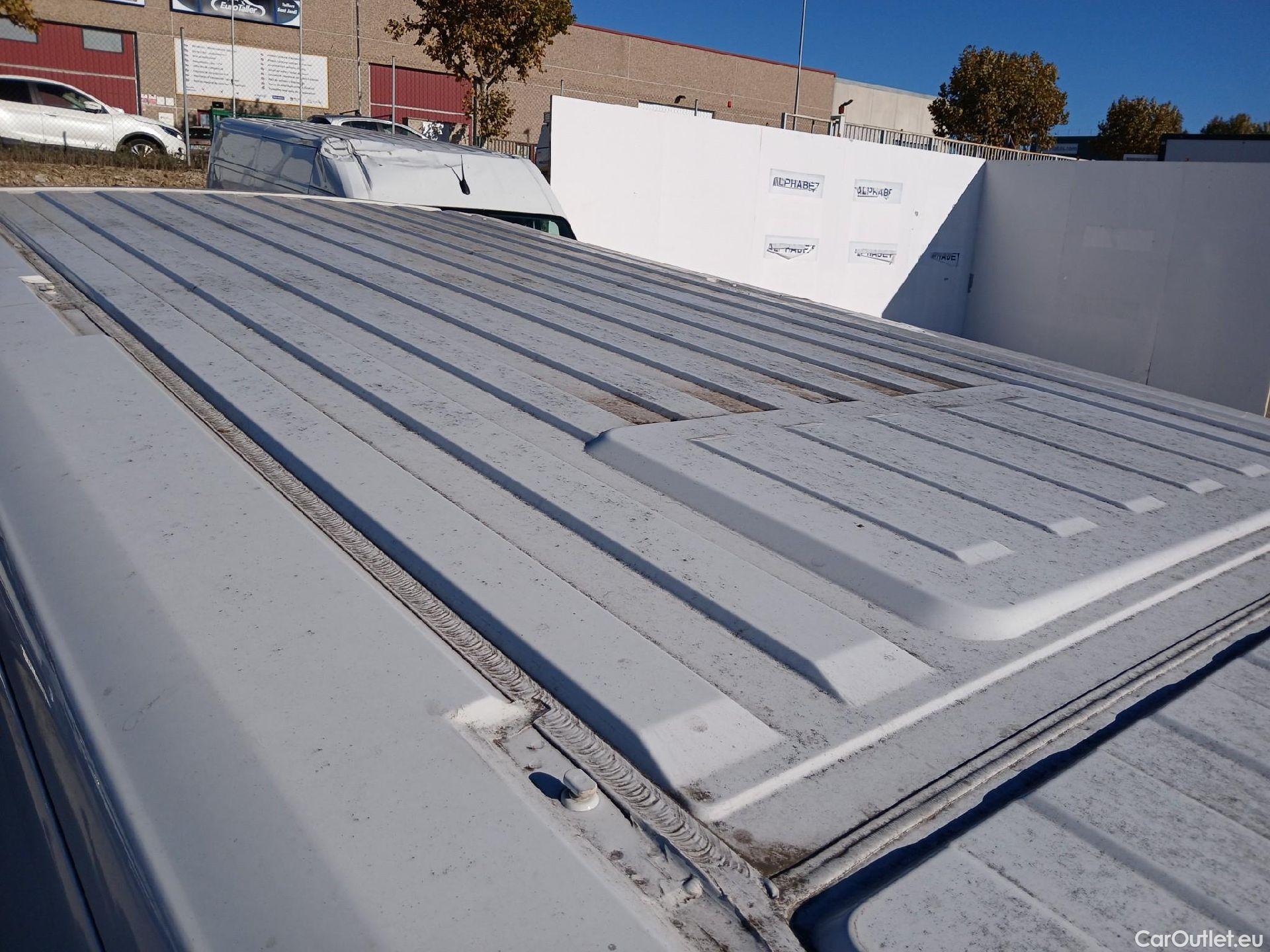  Peugeot  Boxer PEUGEOT  / 2014 / 4P / furgón 333 L2 H1 BHDI 103kW (140CV) S&S 6 V. M (AC) #100