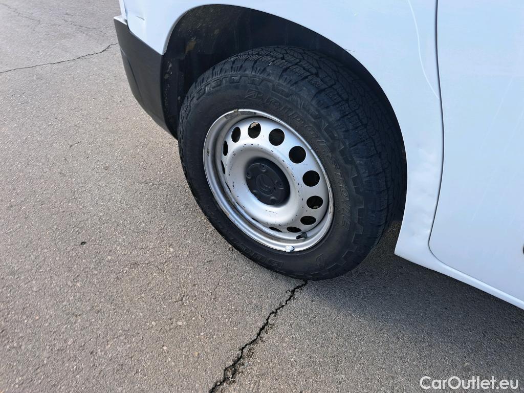  Citroen  Berlingo CITROEN  / 2018 / 3P / furgón derivado de turismo Talla M BlueHDi 100 WORKER #65