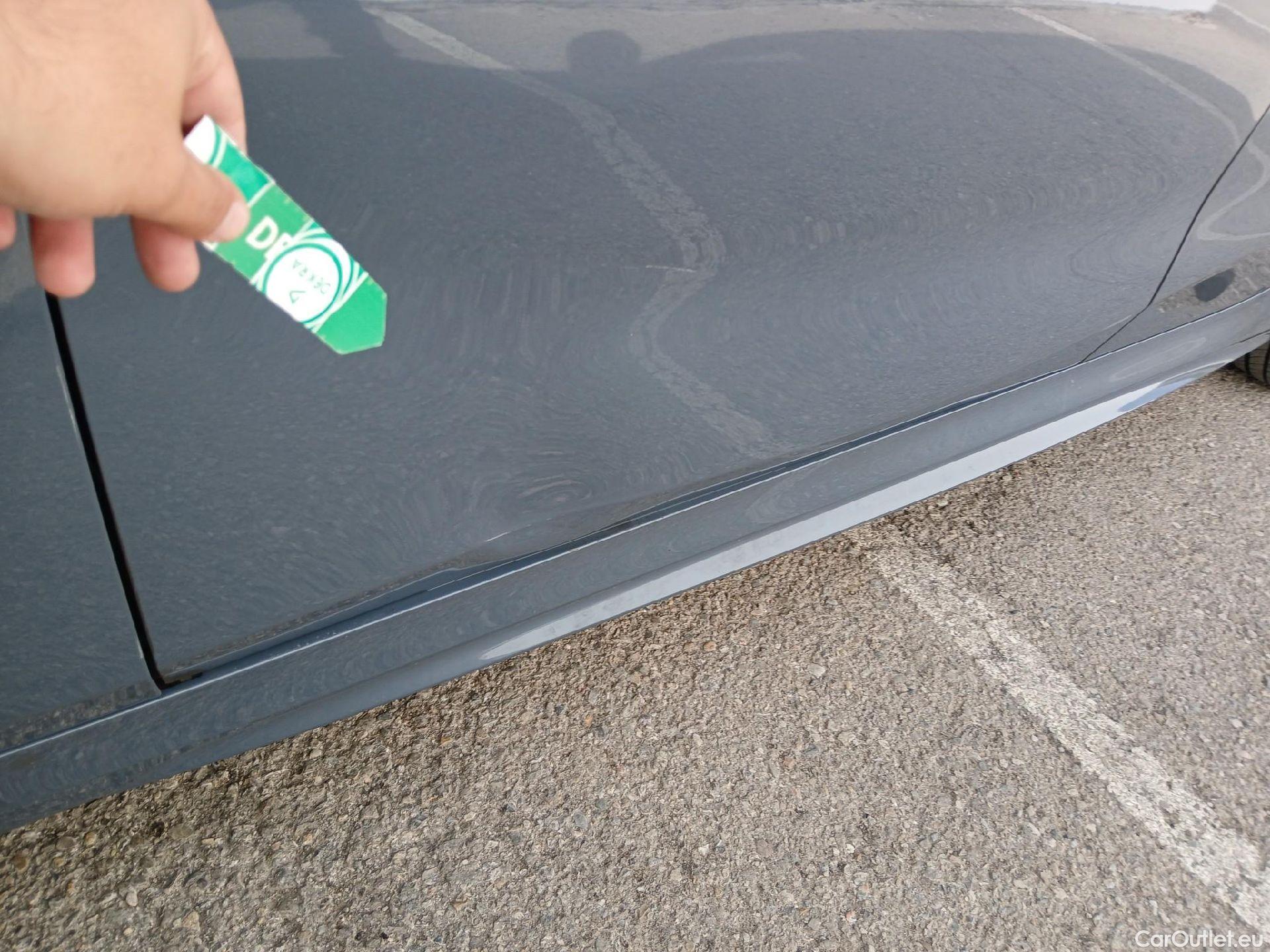  Bmw  Serie 1 BMW  / 2019 / 5P / berlina con portón 118i #15