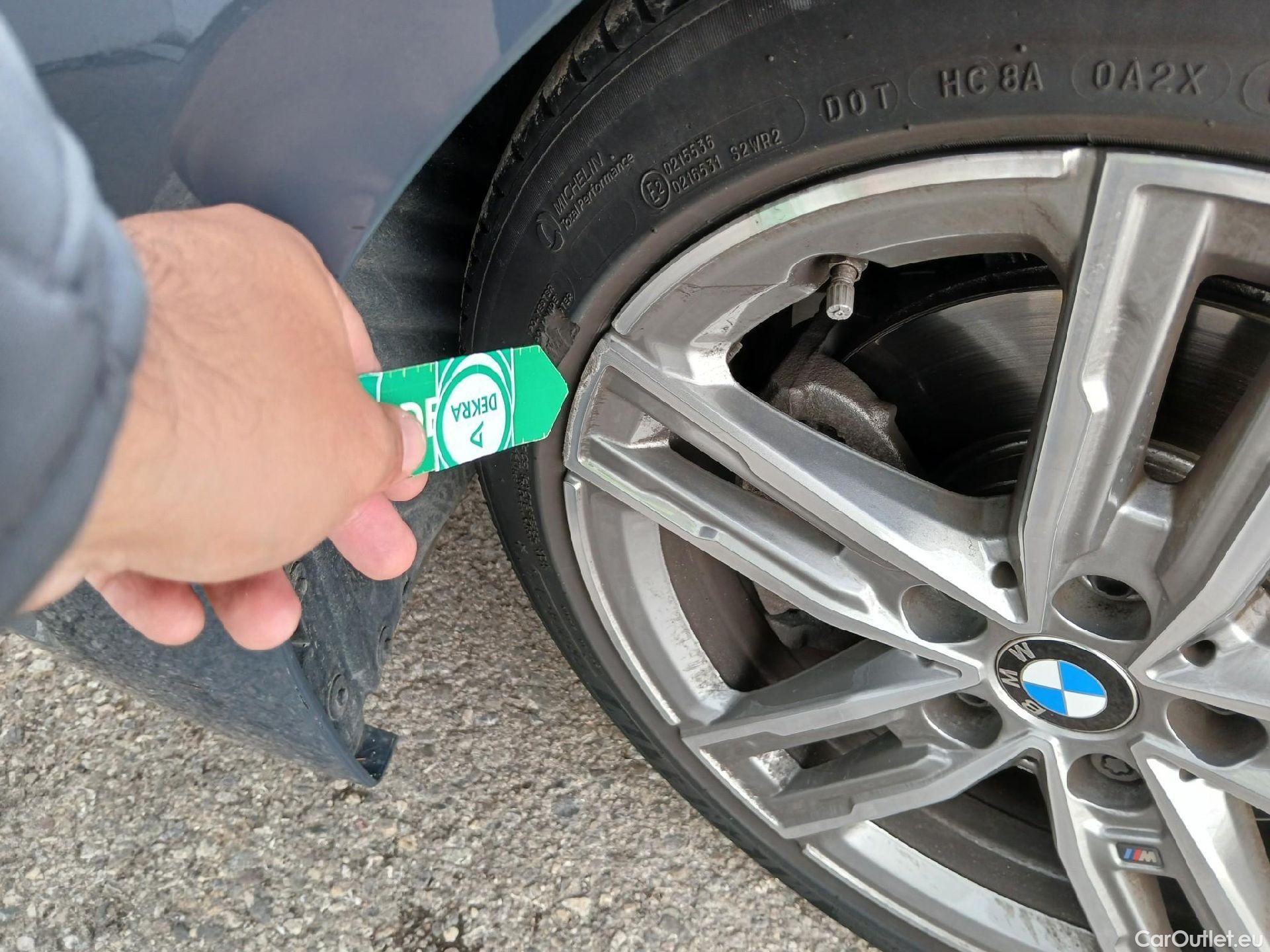  Bmw  Serie 1 BMW  / 2019 / 5P / berlina con portón 118i #11