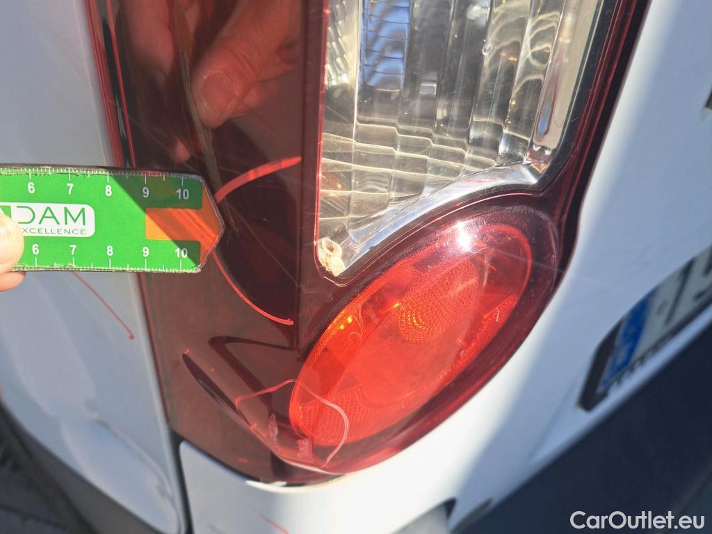  Peugeot  Partner PEUGEOT  / 2015 / 3P / furgón derivado de turismo Furgón Confort L1 BlueHDi 73KW (100CV) #35