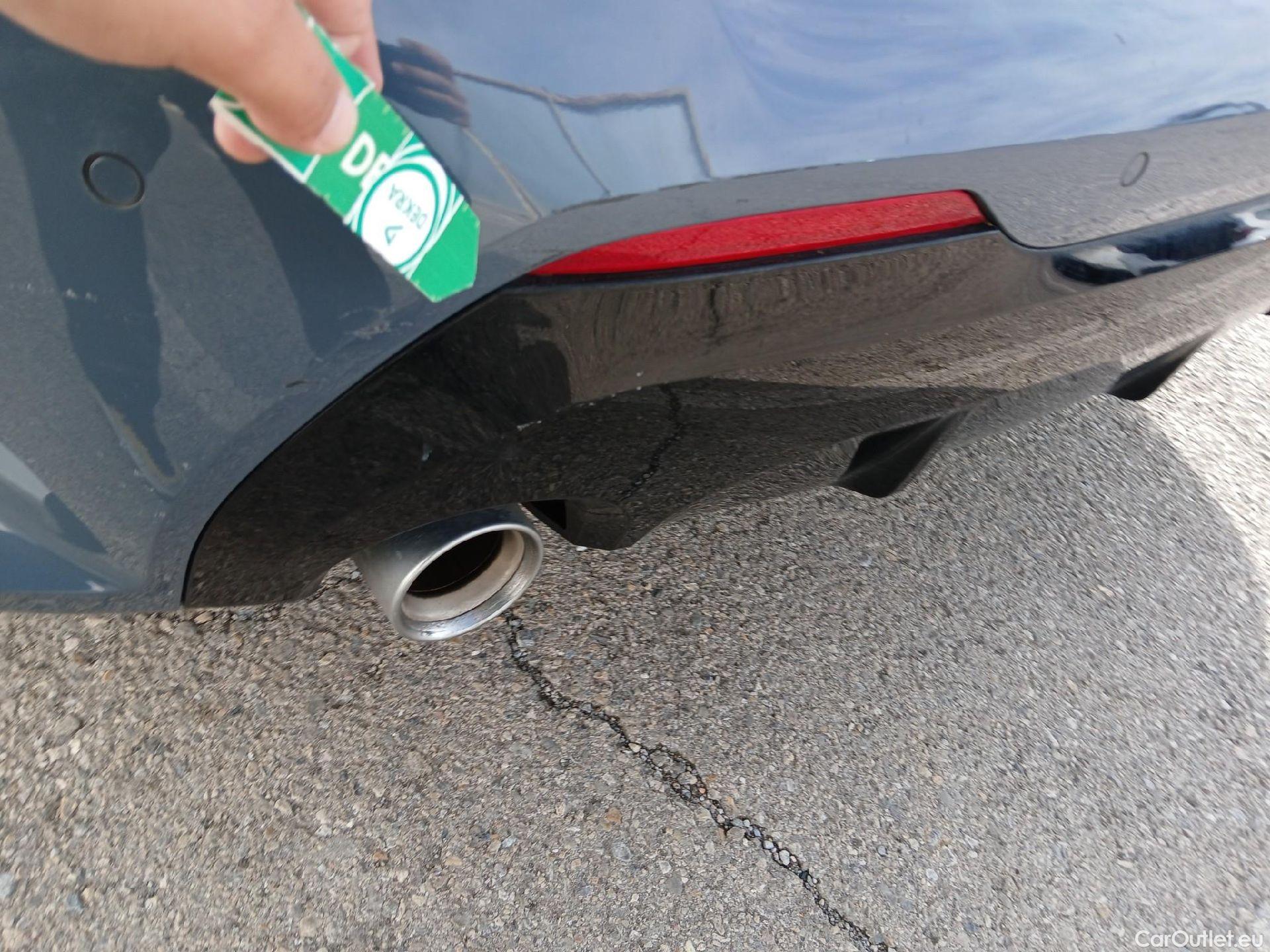  Bmw  Serie 1 BMW  / 2019 / 5P / berlina con portón 118i #26