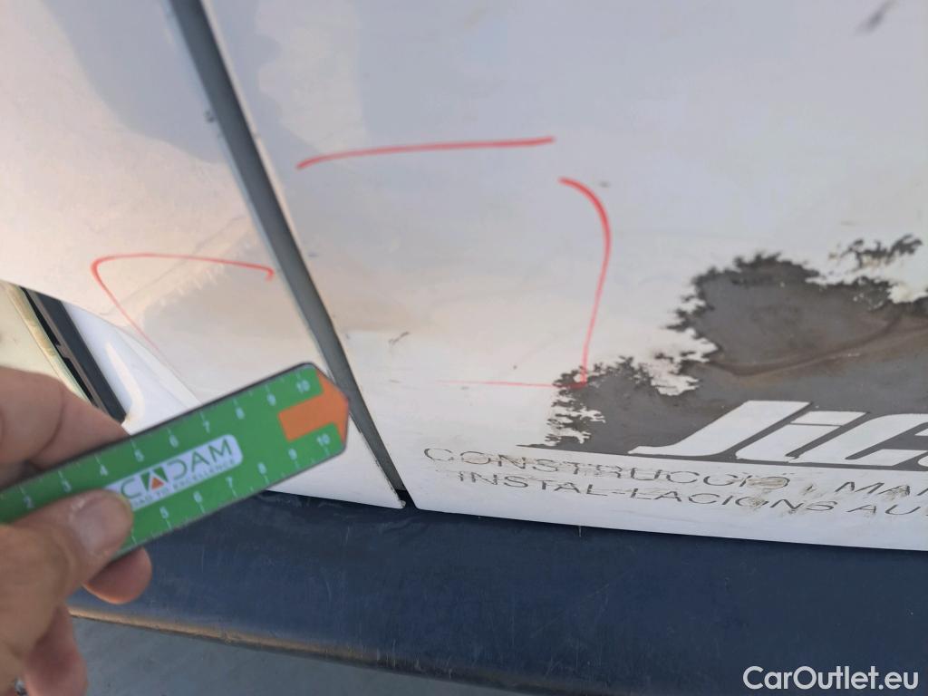  Peugeot  Partner PEUGEOT  / 2015 / 3P / furgón derivado de turismo Furgón Confort L1 BlueHDi 73KW (100CV) #21