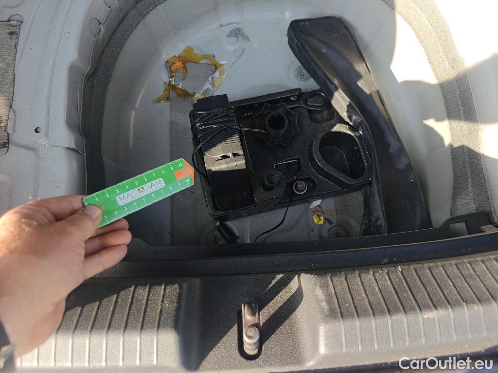  Volkswagen  Polo VOLKSWAGEN  / 2021 / 5P / berlina con portón Life 1.0 TSI 70kW (95CV) #8