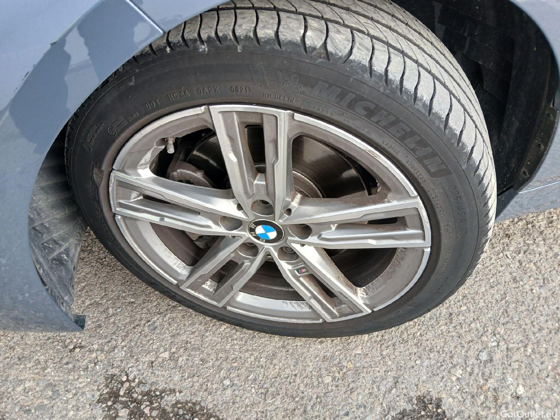  Bmw  Serie 1 BMW  / 2019 / 5P / berlina con portón 118i #9