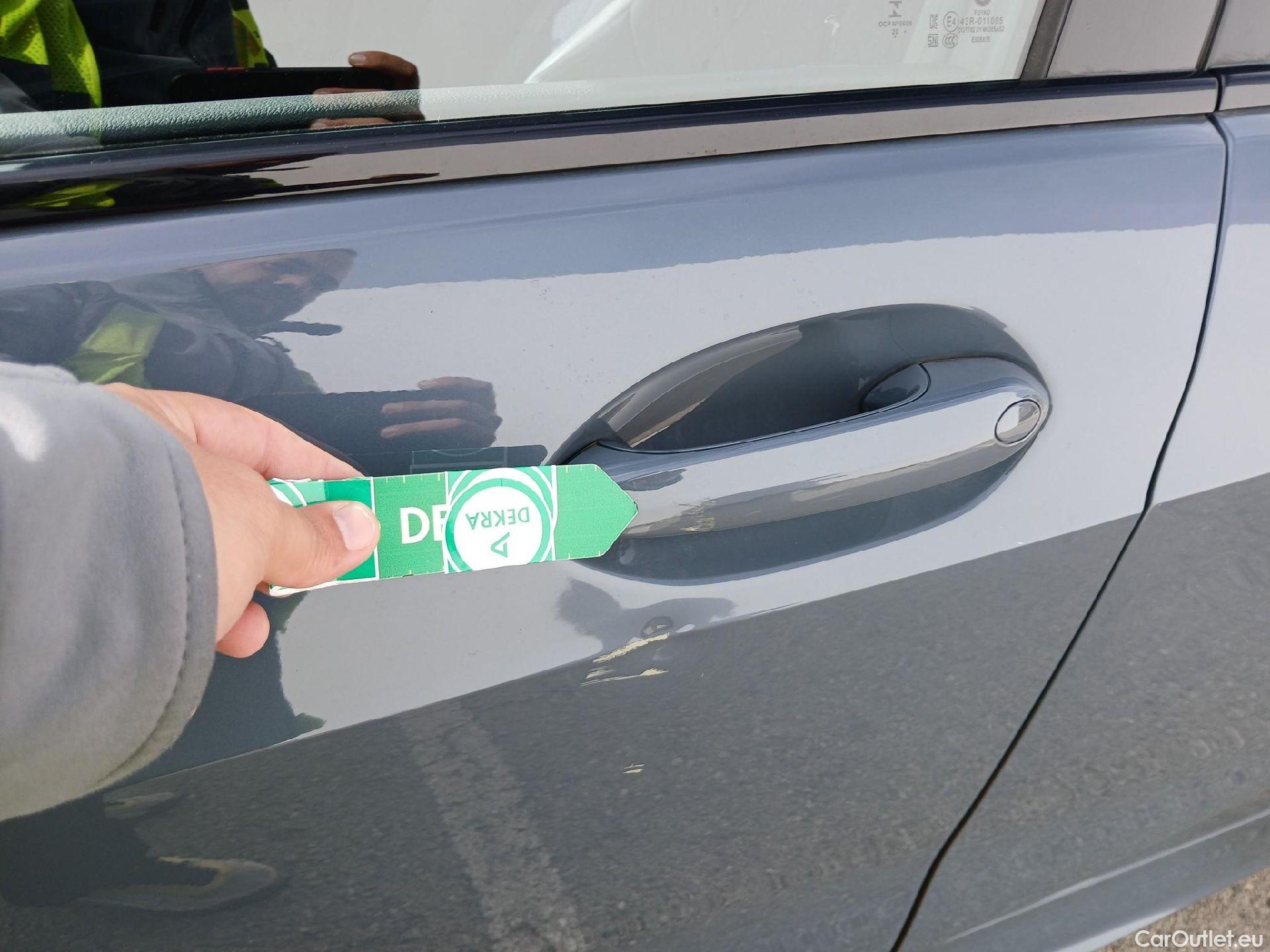  Bmw  Serie 1 BMW  / 2019 / 5P / berlina con portón 118i #17