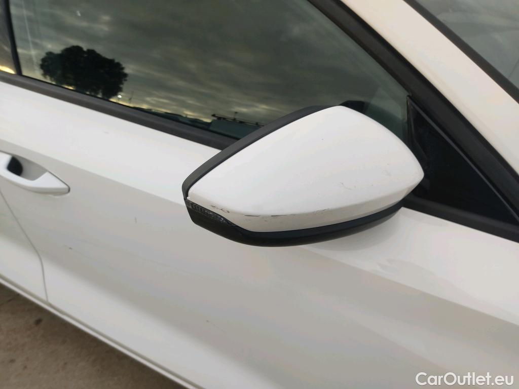  Audi  A3 AUDI  / 2020 / 5P / berlina con portón Sportback 30 TFSI 81kW (110CV) S tronic #40