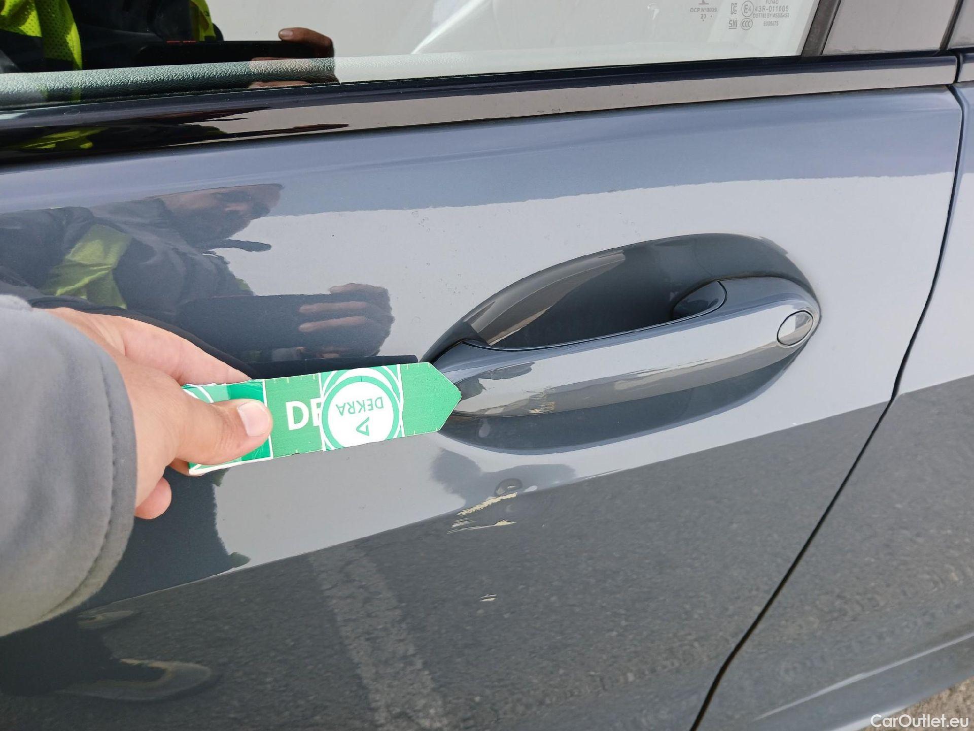  Bmw  Serie 1 BMW  / 2019 / 5P / berlina con portón 118i #18