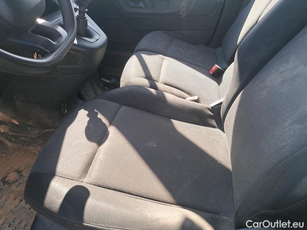  Citroen  Berlingo CITROEN  / 2018 / 3P / furgón derivado de turismo Talla M BlueHDi 100 WORKER #45