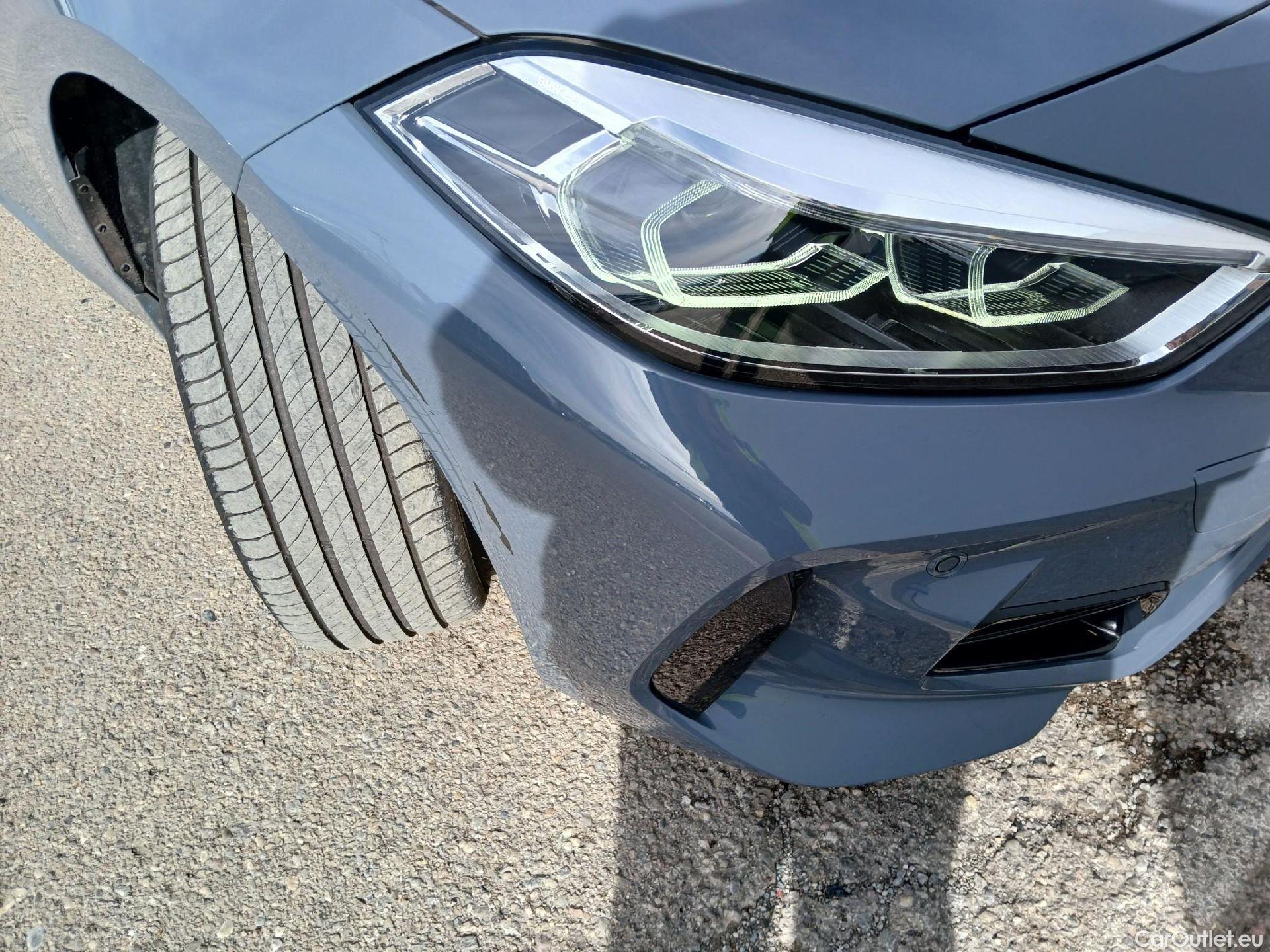  Bmw  Serie 1 BMW  / 2019 / 5P / berlina con portón 118i #4