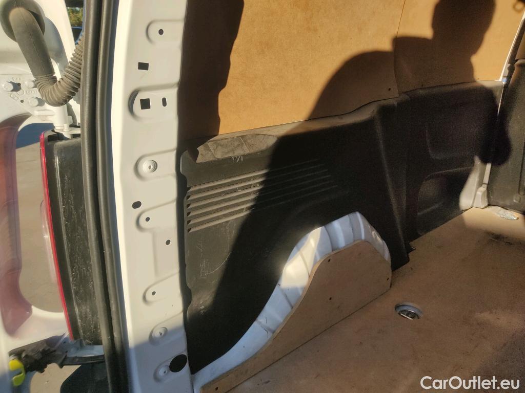  Opel  Combo OPEL  / 2018 / 3P / furgón derivado de turismo 1.5 TD 75kW (100CV) Express L H1 650kg #34