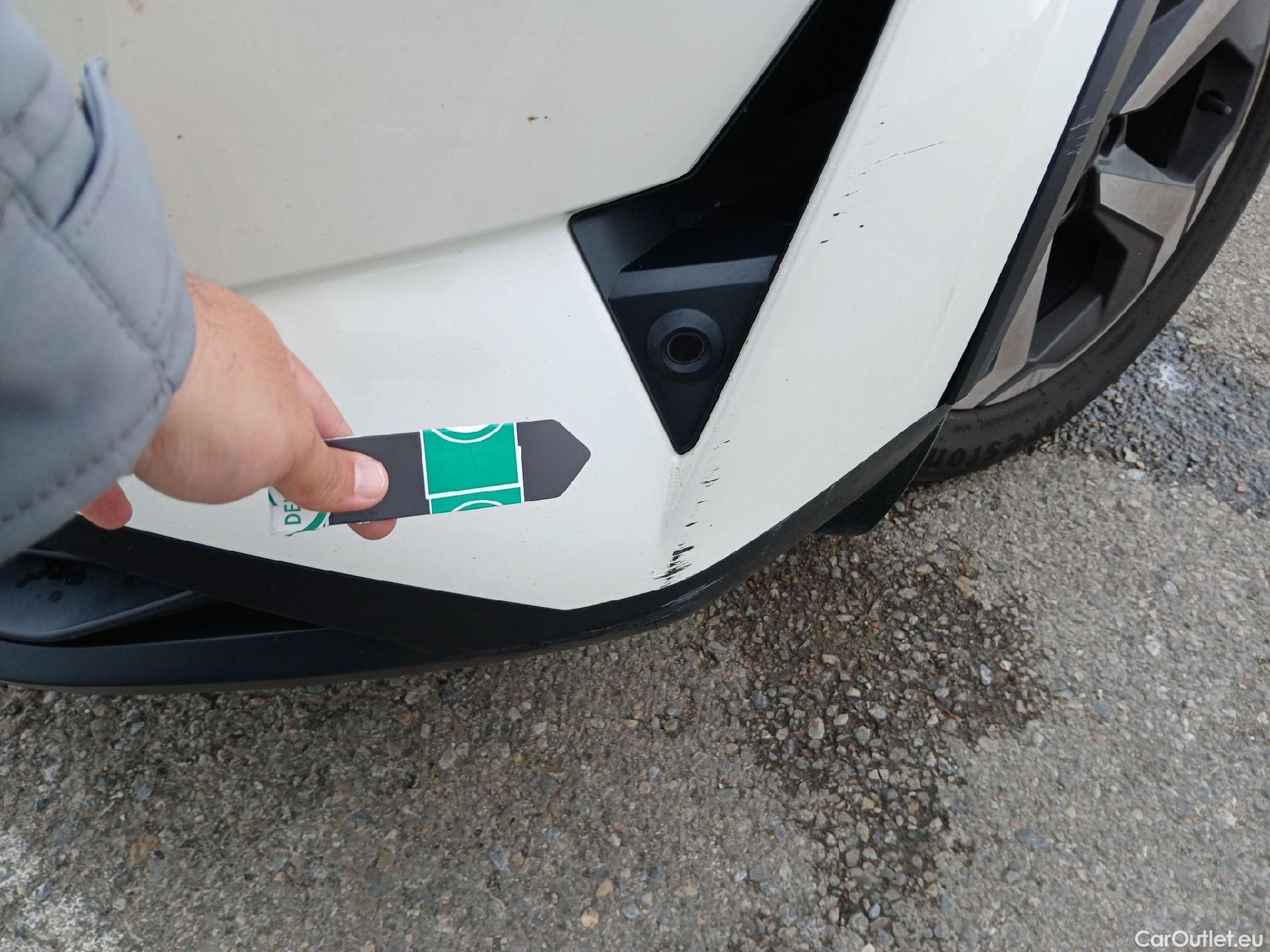  Nissan  Qashqai NISSAN  / 2021 / 5P / todoterreno DIG-T 103kW mHEV 4x2 Premiere Edition(SL) #5