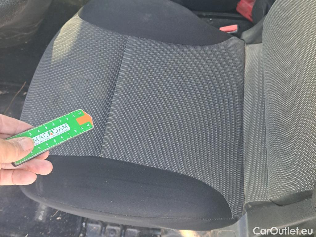  Peugeot  Partner PEUGEOT  / 2015 / 3P / furgón derivado de turismo Furgón Confort L1 BlueHDi 73KW (100CV) #48