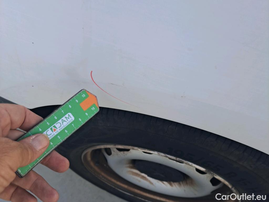  Peugeot  Partner PEUGEOT  / 2015 / 3P / furgón derivado de turismo Furgón Confort L1 BlueHDi 73KW (100CV) #13