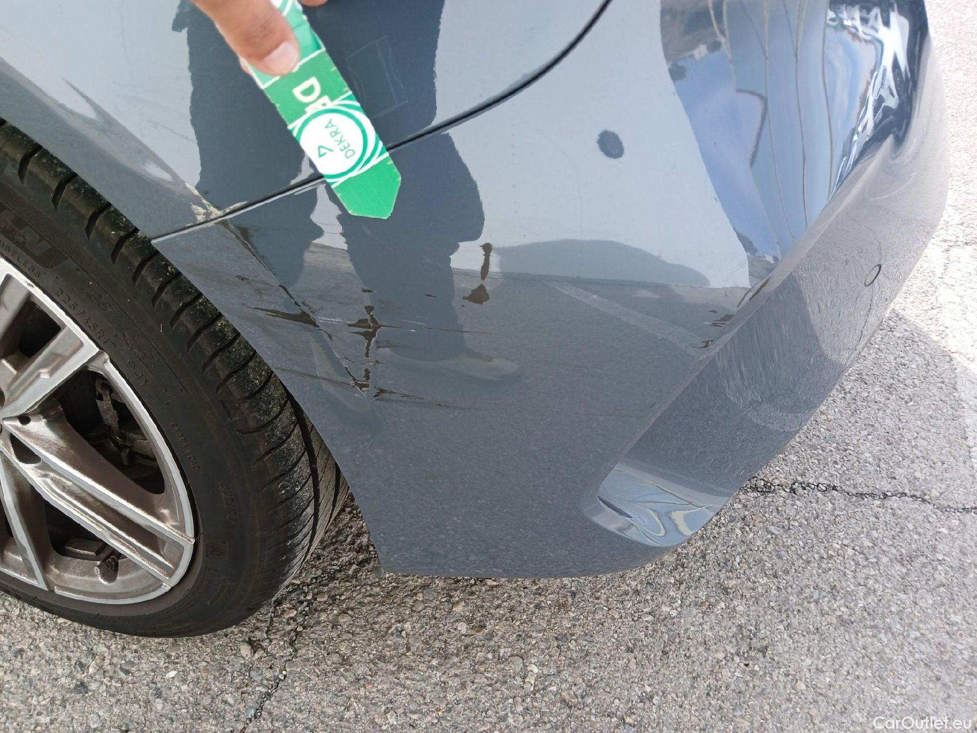  Bmw  Serie 1 BMW  / 2019 / 5P / berlina con portón 118i #24