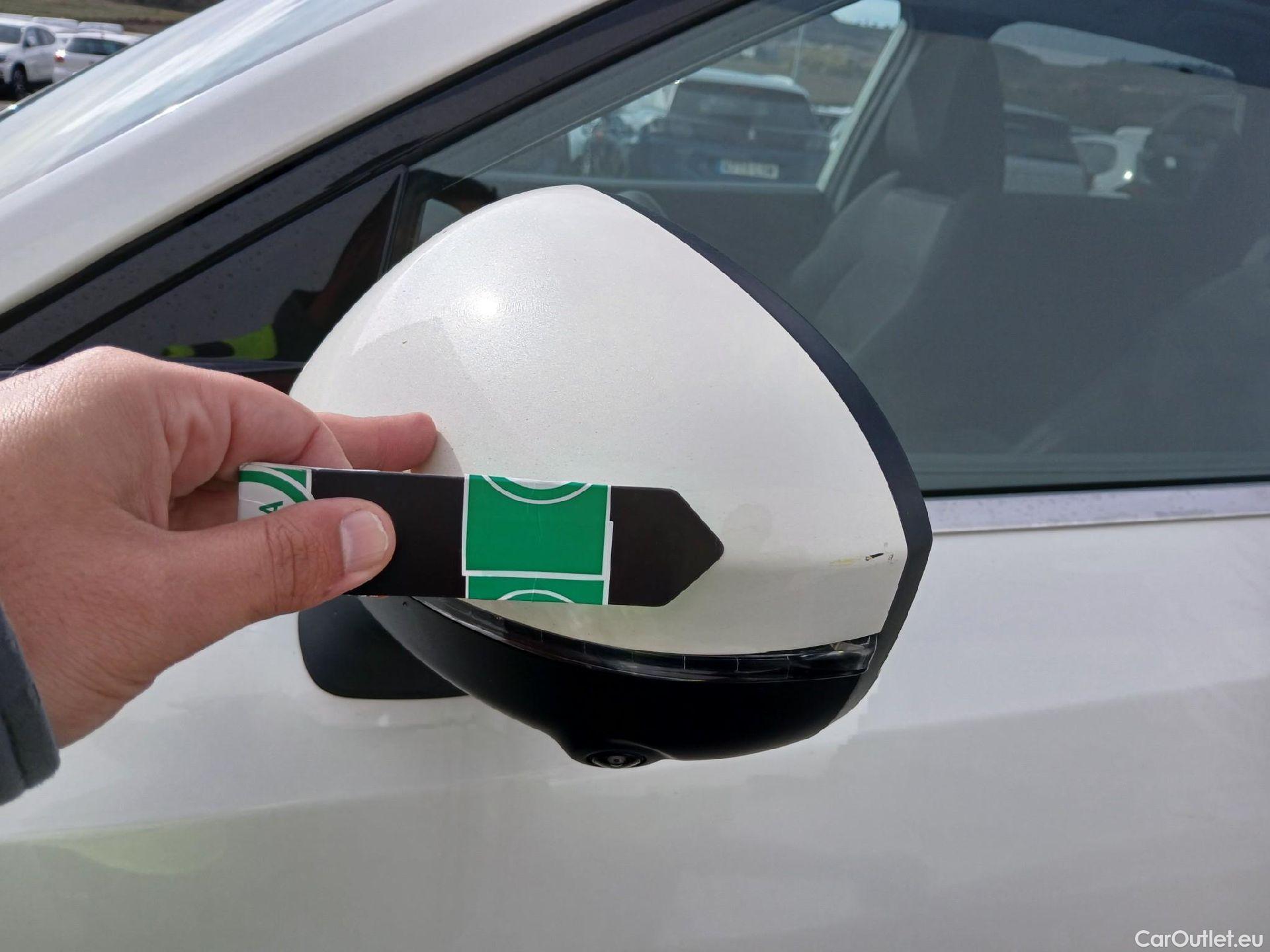  Nissan  Qashqai NISSAN  / 2021 / 5P / todoterreno DIG-T 103kW mHEV 4x2 Premiere Edition(SL) #9