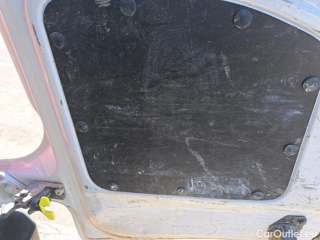  Citroen  Berlingo CITROEN  / 2018 / 3P / furgón derivado de turismo Talla M BlueHDi 100 WORKER #59