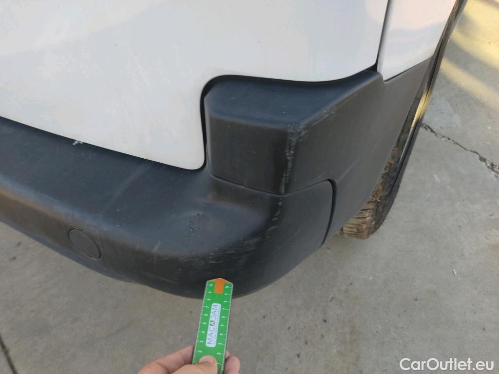  Opel  Combo OPEL  / 2018 / 3P / furgón derivado de turismo 1.5 TD 75kW (100CV) Express L H1 650kg #25