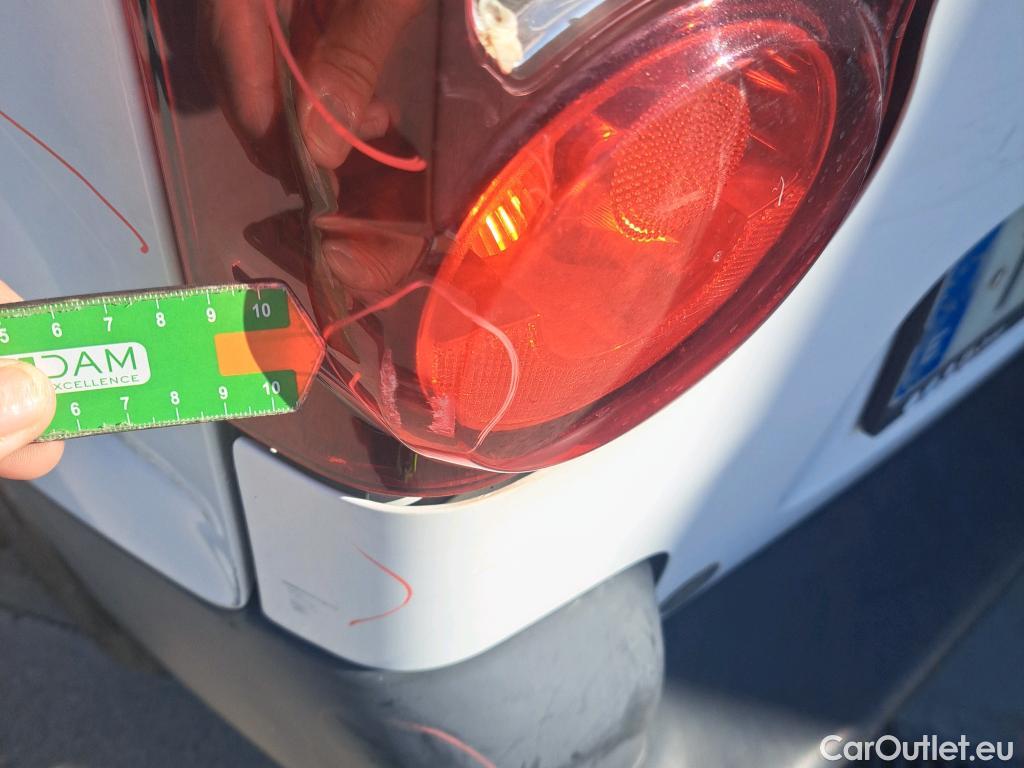  Peugeot  Partner PEUGEOT  / 2015 / 3P / furgón derivado de turismo Furgón Confort L1 BlueHDi 73KW (100CV) #36