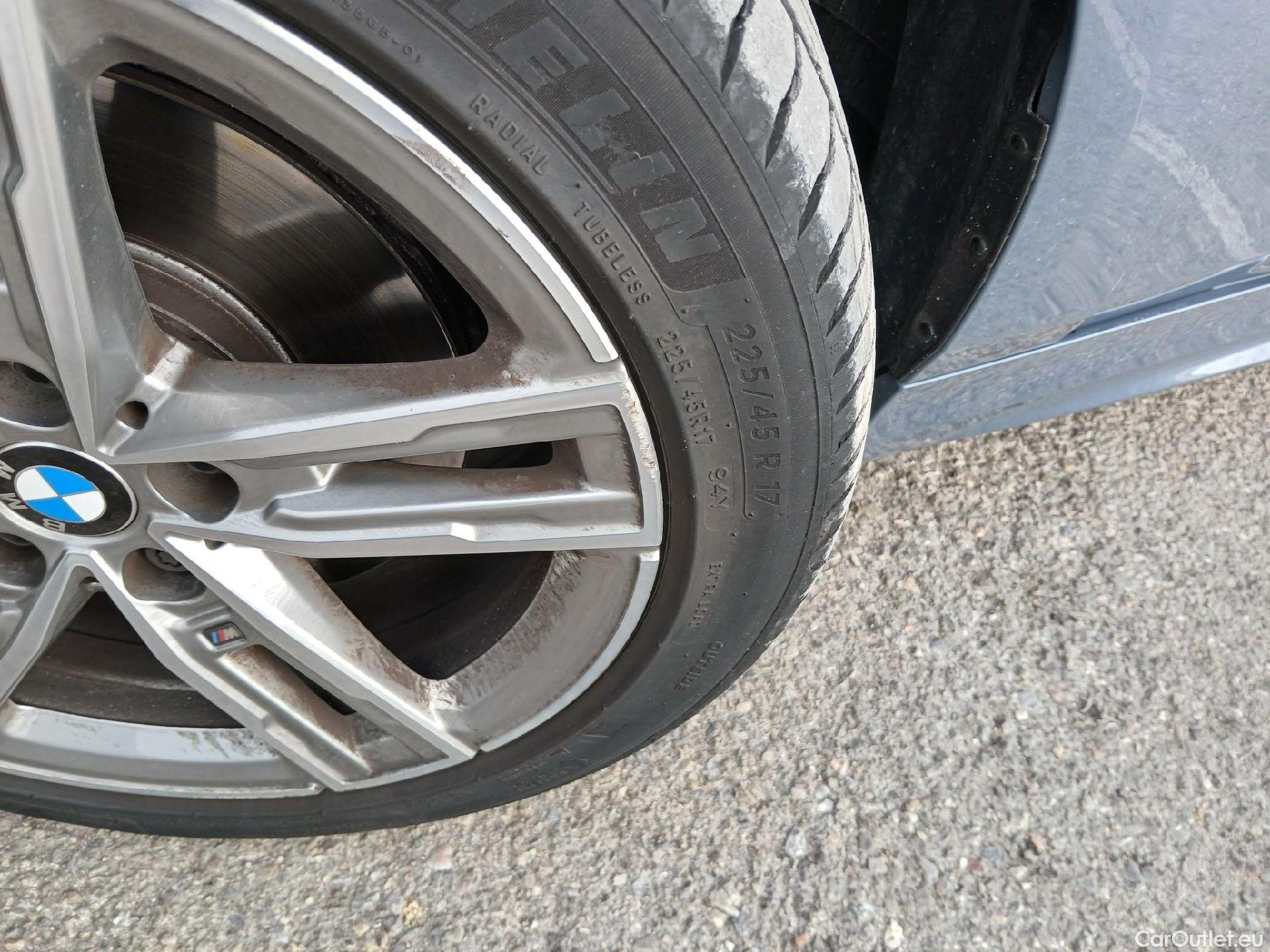  Bmw  Serie 1 BMW  / 2019 / 5P / berlina con portón 118i #13