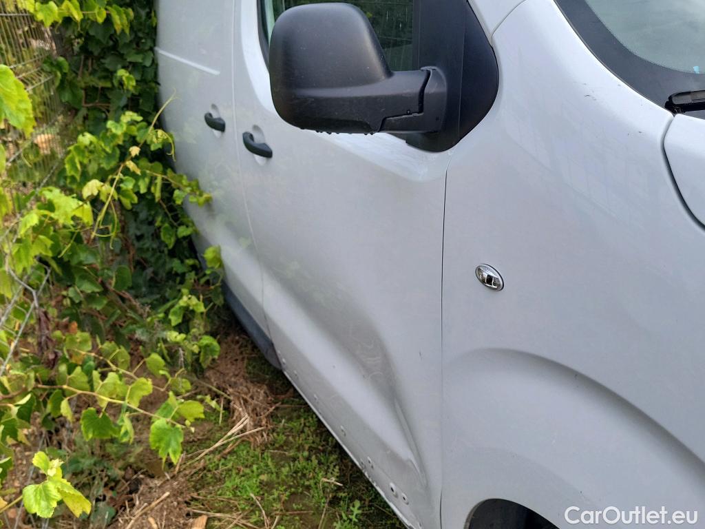  Peugeot  Expert PEUGEOT  / 2016 / 4P / furgón Furgón BlueHDi 100 S&S 6v Standard #19