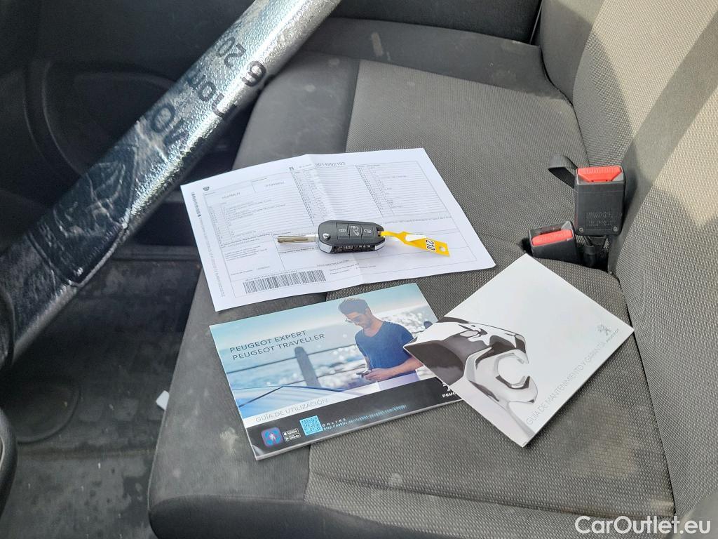  Peugeot  Expert PEUGEOT  / 2016 / 4P / furgón Furgón BlueHDi 100 S&S 6v Standard #11