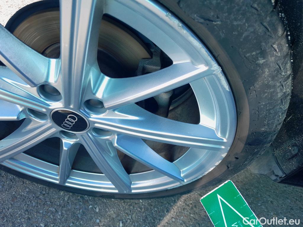  Audi  A3 AUDI  / 2020 / 5P / berlina con portón Sportback S line 40 TFSI e 150kW S tron #26