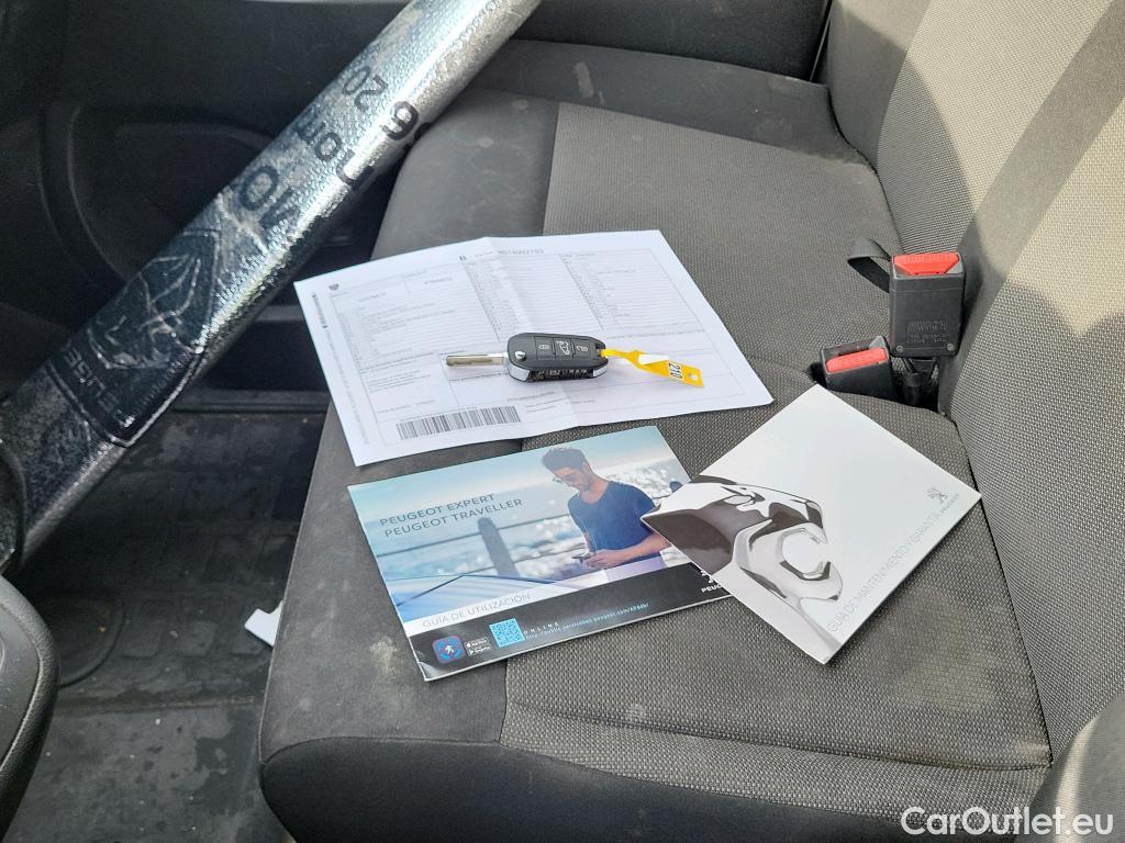  Peugeot  Expert PEUGEOT  / 2016 / 4P / furgón Furgón BlueHDi 100 S&S 6v Standard #46