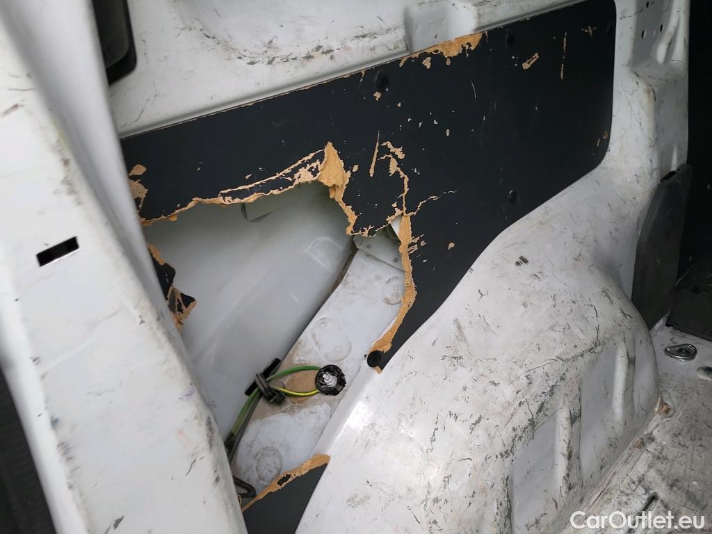  Peugeot  Expert PEUGEOT  / 2016 / 4P / furgón Furgón BlueHDi 100 S&S 6v Standard #3