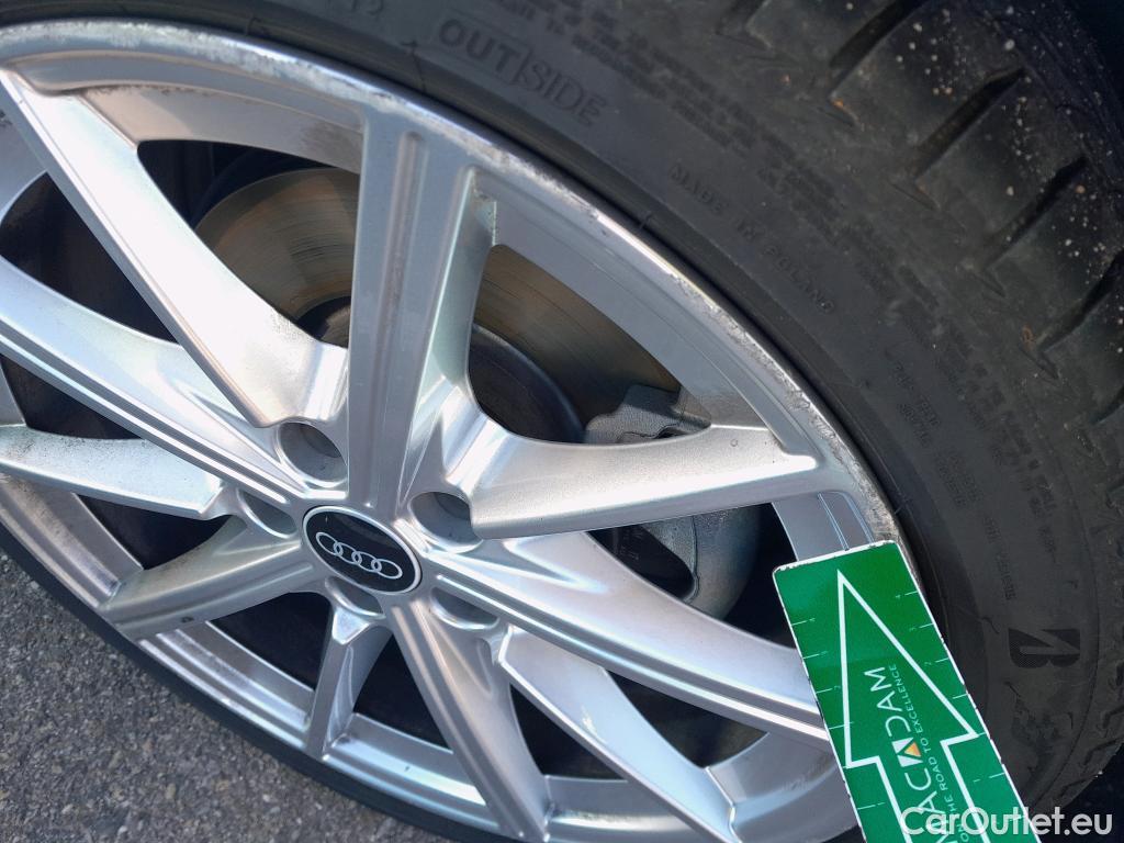  Audi  A3 AUDI  / 2020 / 5P / berlina con portón Sportback S line 40 TFSI e 150kW S tron #6