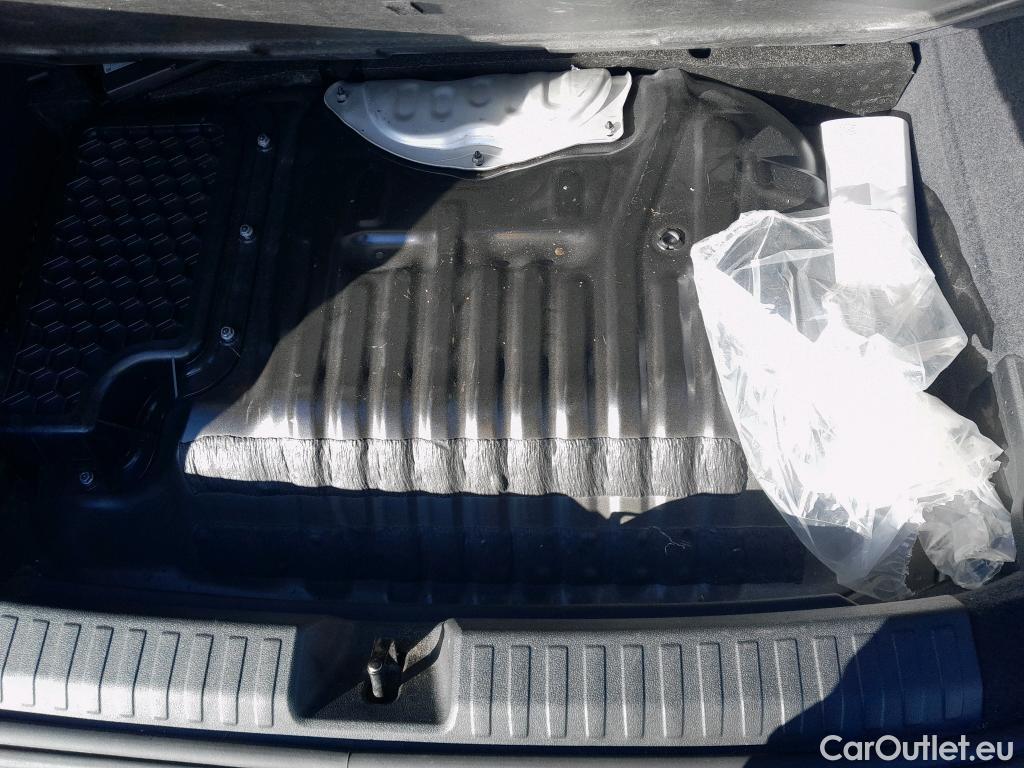  Audi  A3 AUDI  / 2020 / 5P / berlina con portón Sportback S line 40 TFSI e 150kW S tron #13