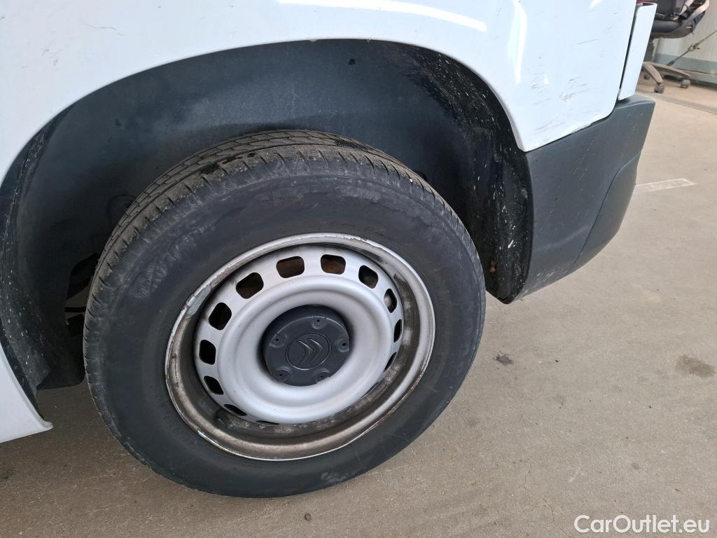  Citroen  Berlingo  Fourgon Club M 650 1.5 BlueHDi 75CV BVM5 E6dT #40